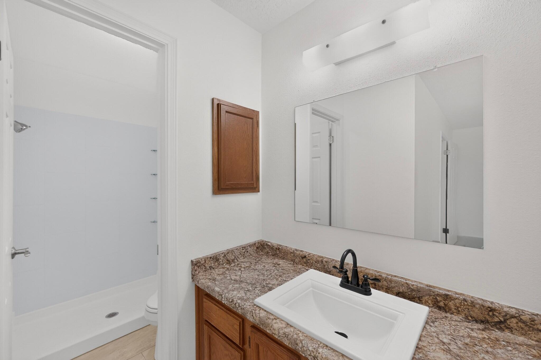 Photo 15 — 4635 Gypsum Drive NE