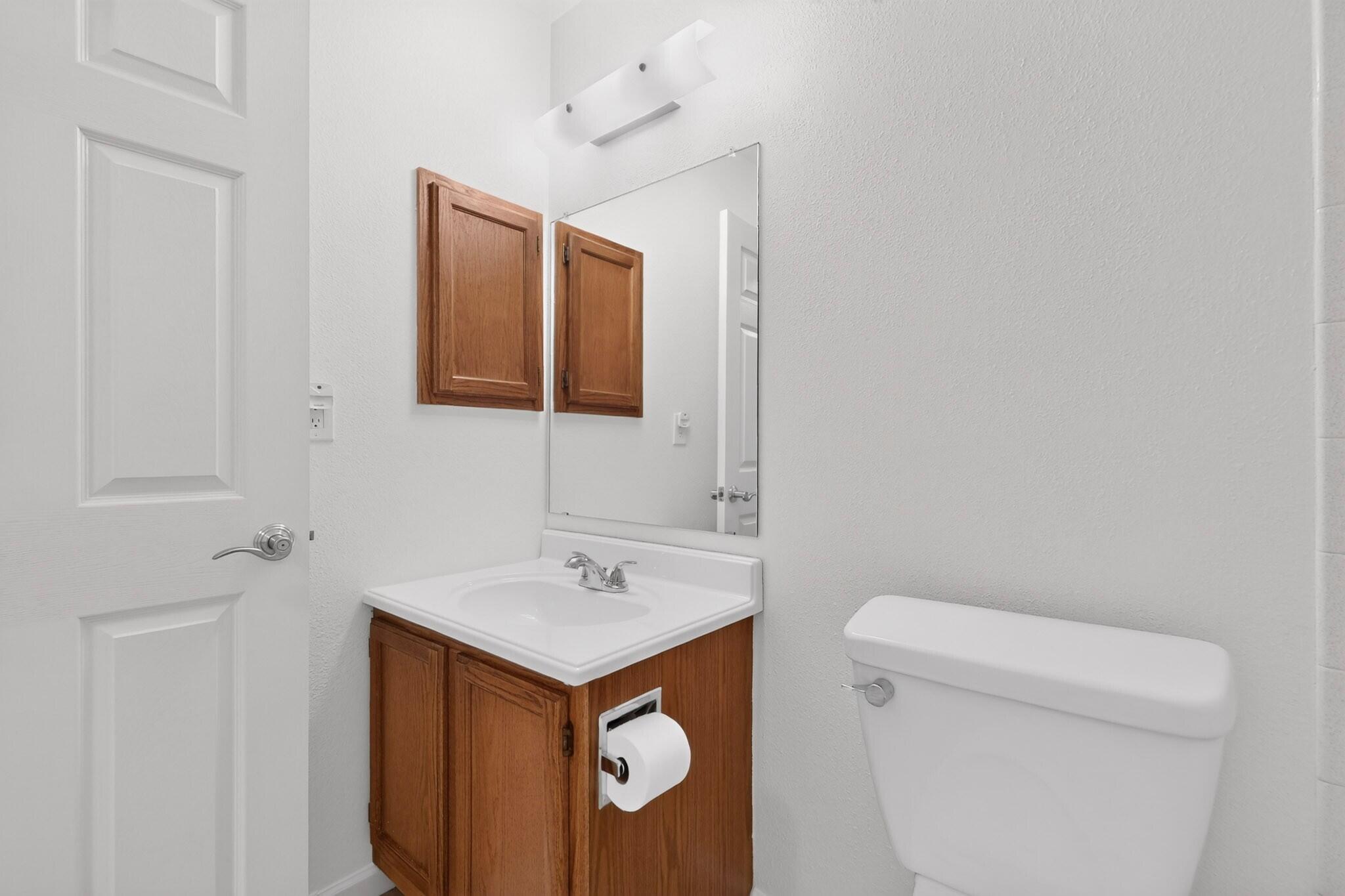 Photo 19 — 4635 Gypsum Drive NE
