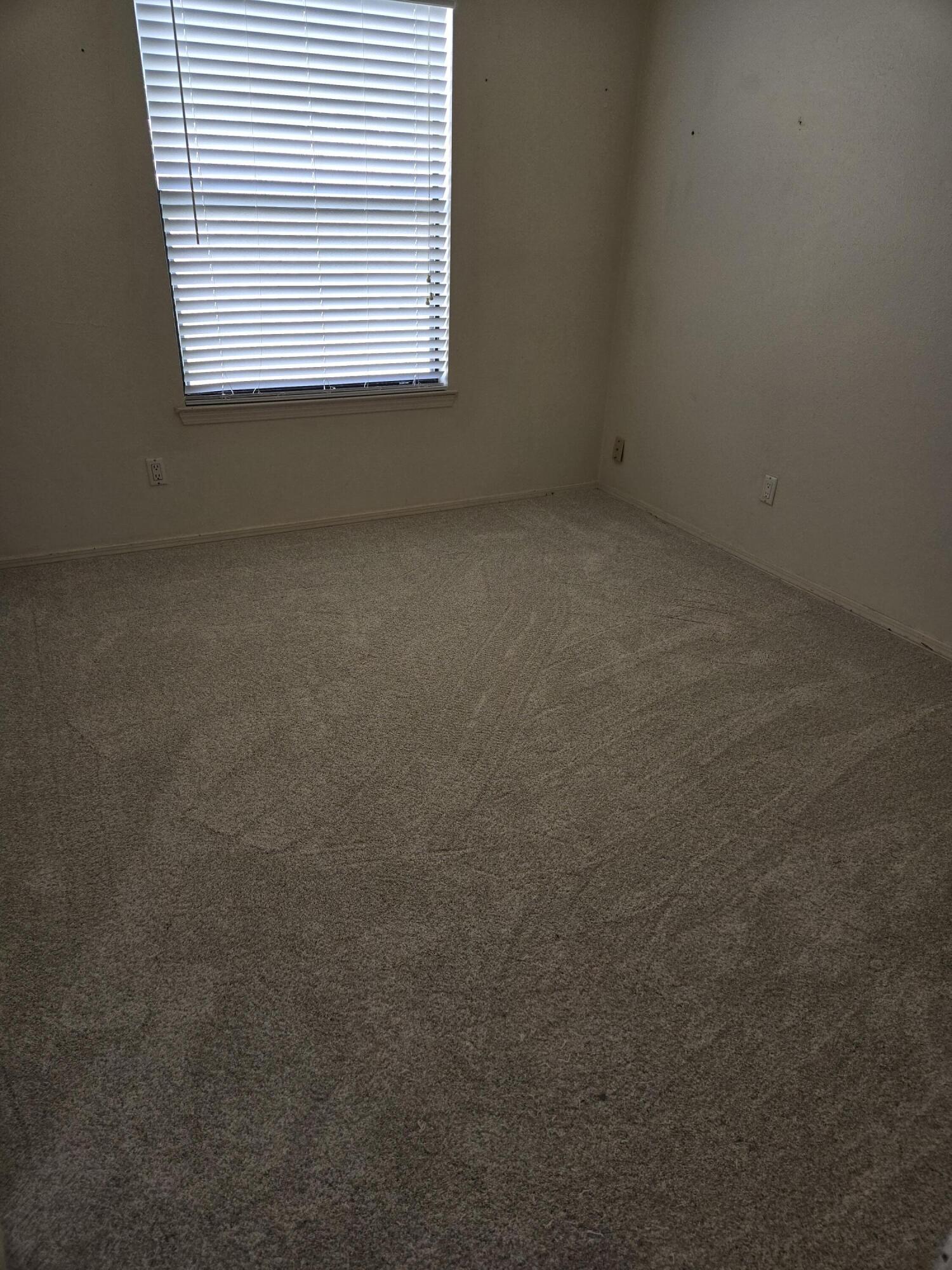 Photo 3 — 2820 Palo Verde Drive NE C