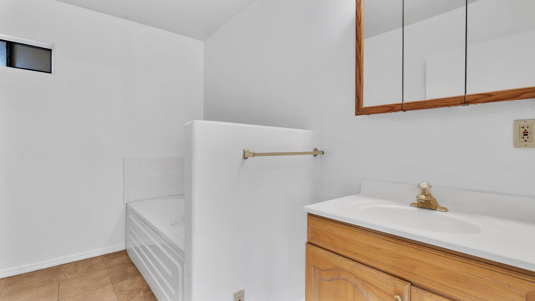 Photo 12 — 112 Hilton Avenue NW