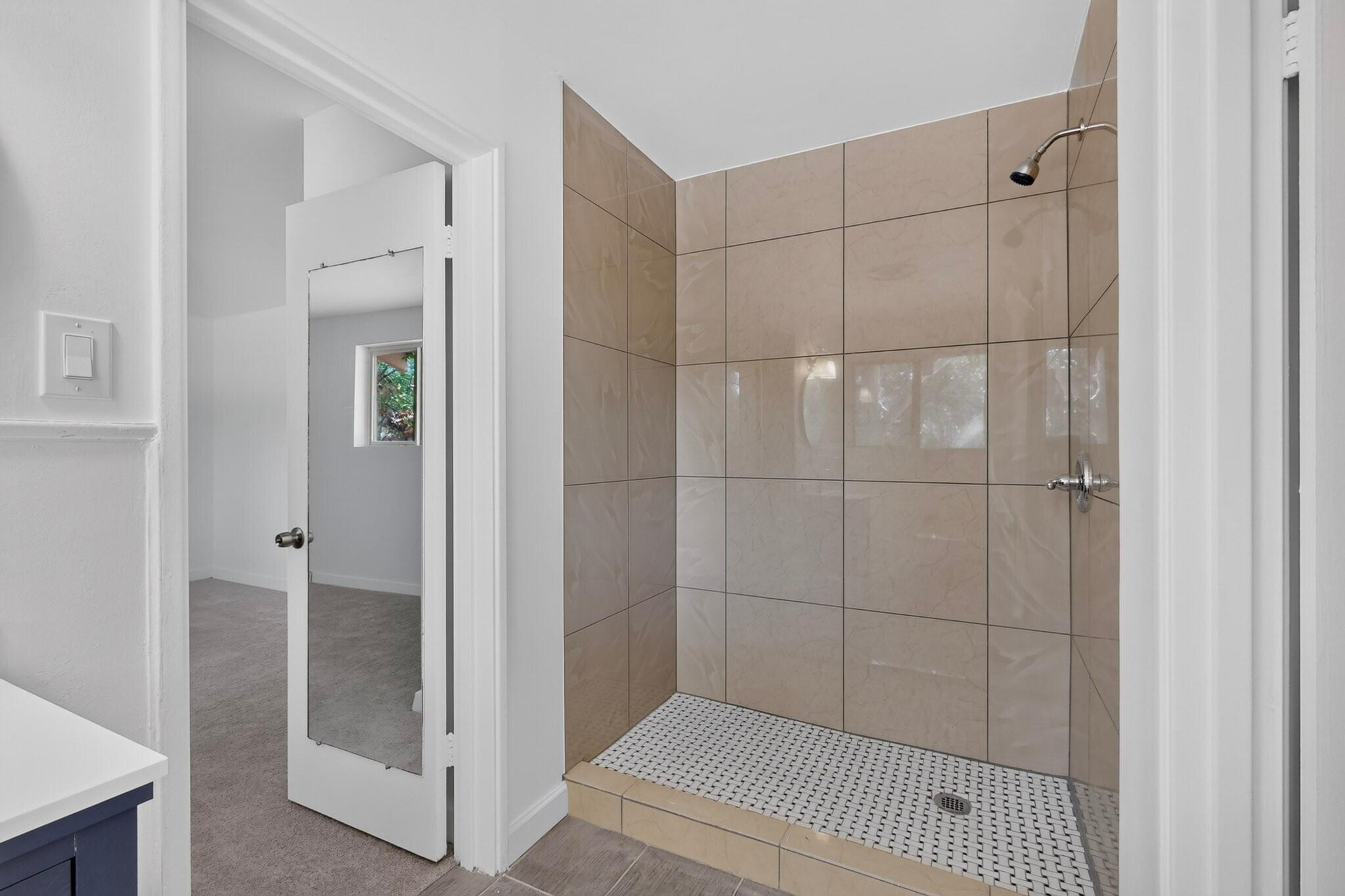 Photo 19 — 1001 Ridgecrest Drive SE