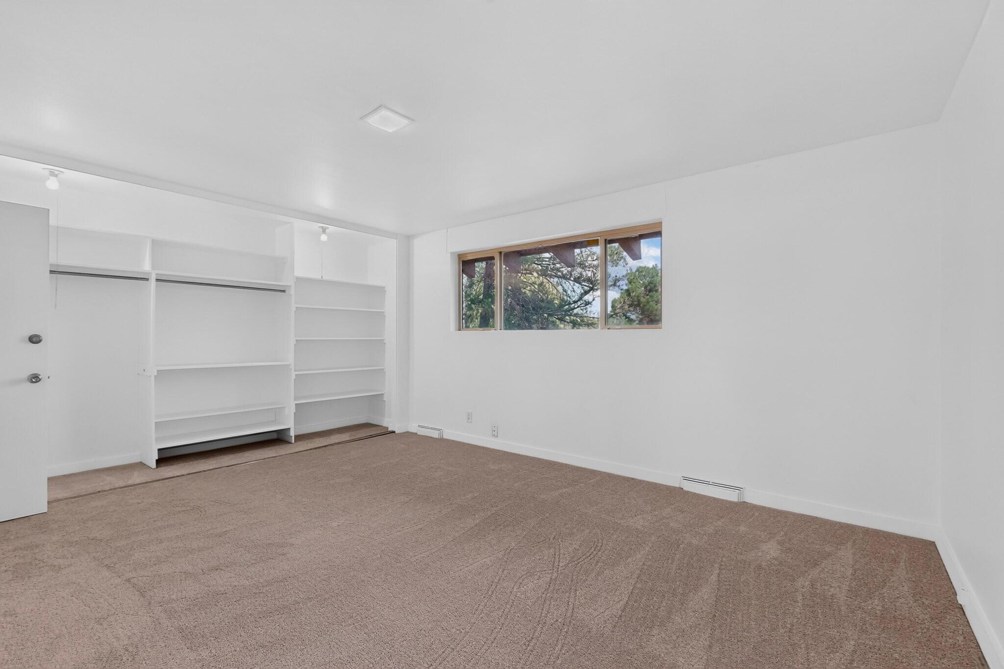 Photo 15 — 1001 Ridgecrest Drive SE
