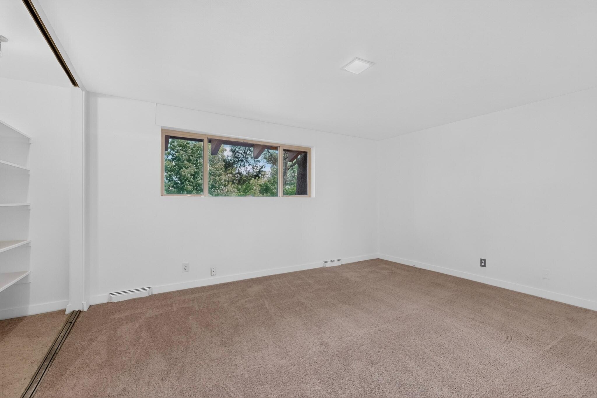 Photo 14 — 1001 Ridgecrest Drive SE