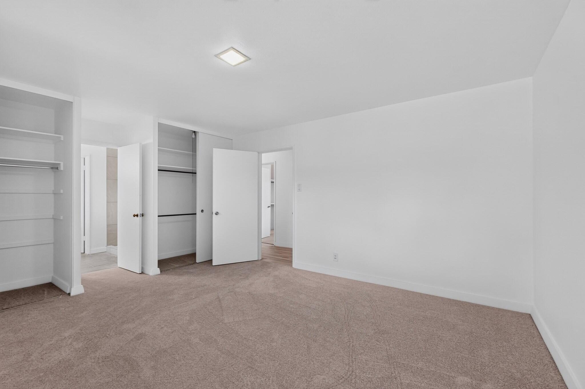 Photo 8 — 1001 Ridgecrest Drive SE