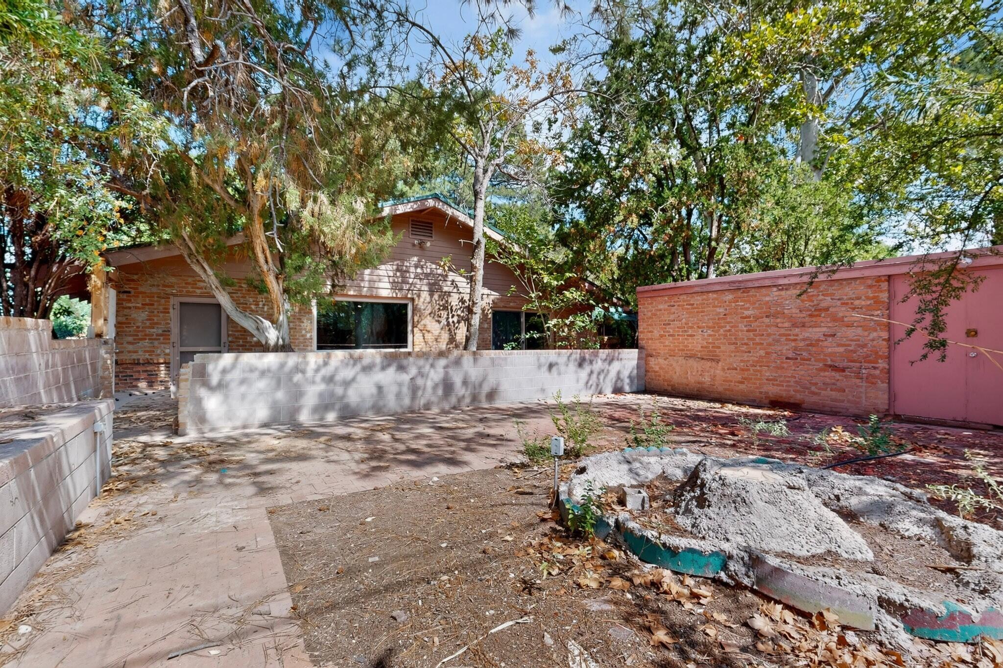 Photo 4 — 1001 Ridgecrest Drive SE
