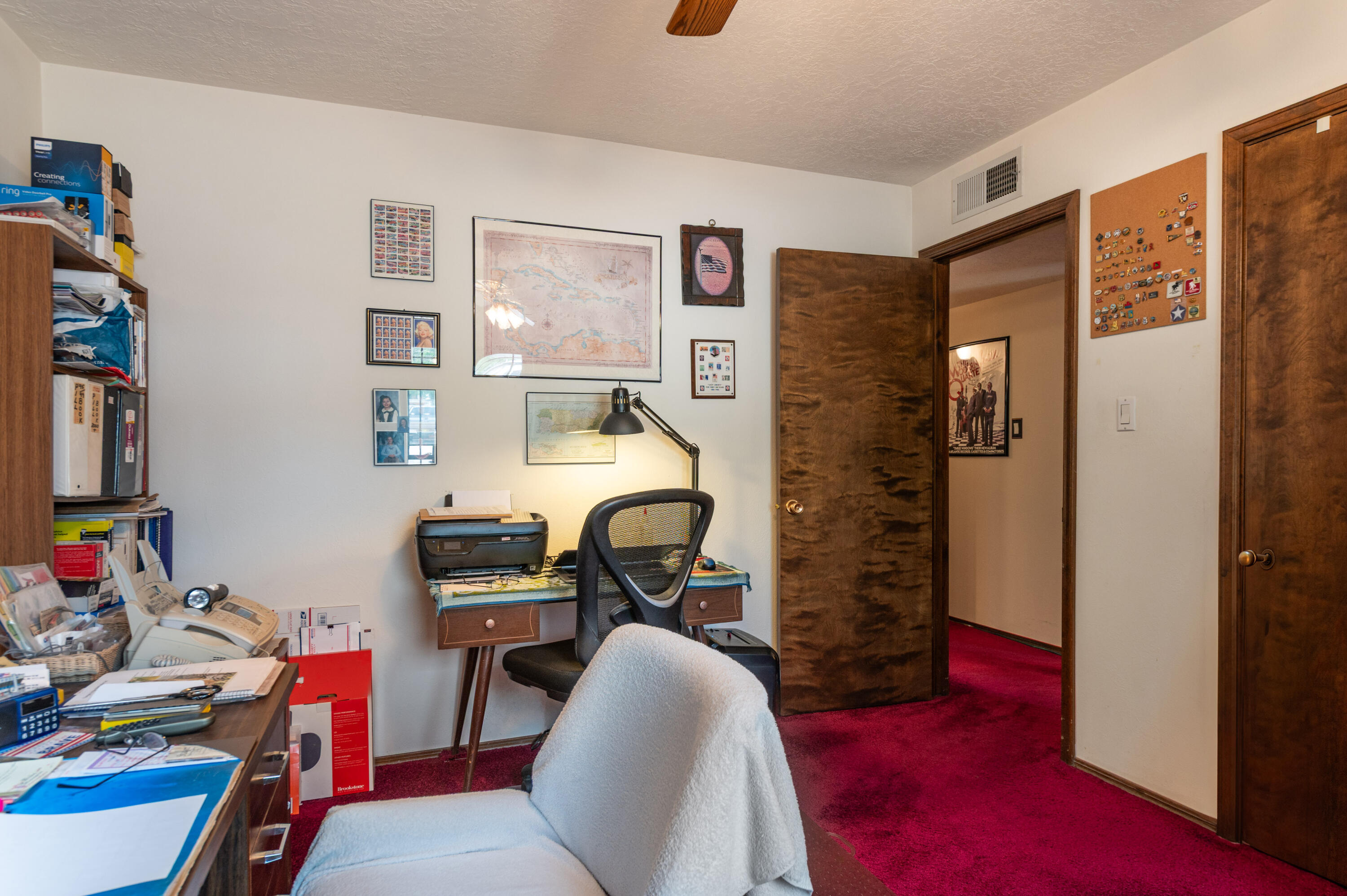 Photo 17 — 4121 Glen Canyon Road NE