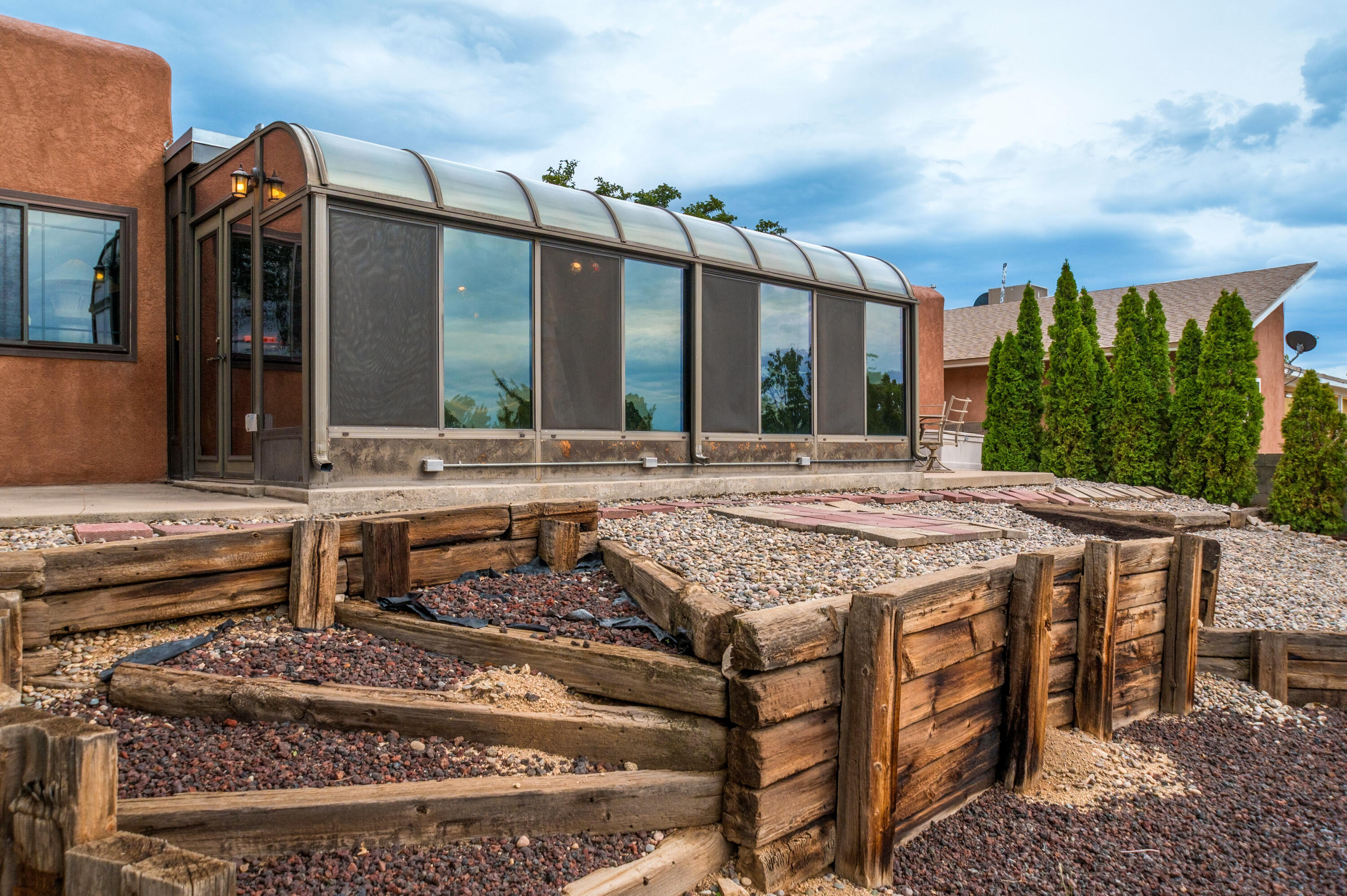 Photo 16 — 4121 Glen Canyon Road NE