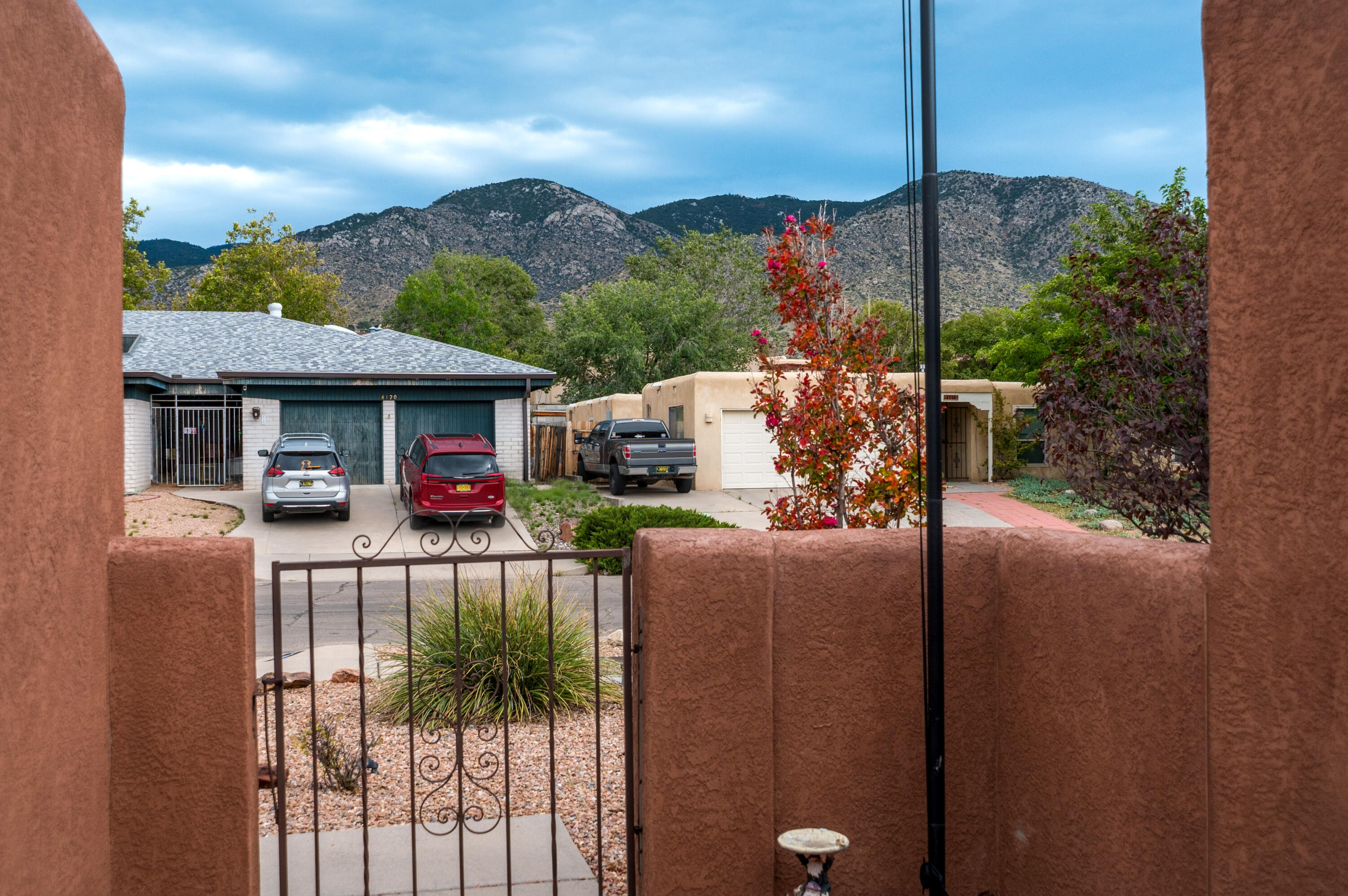 Photo 13 — 4121 Glen Canyon Road NE