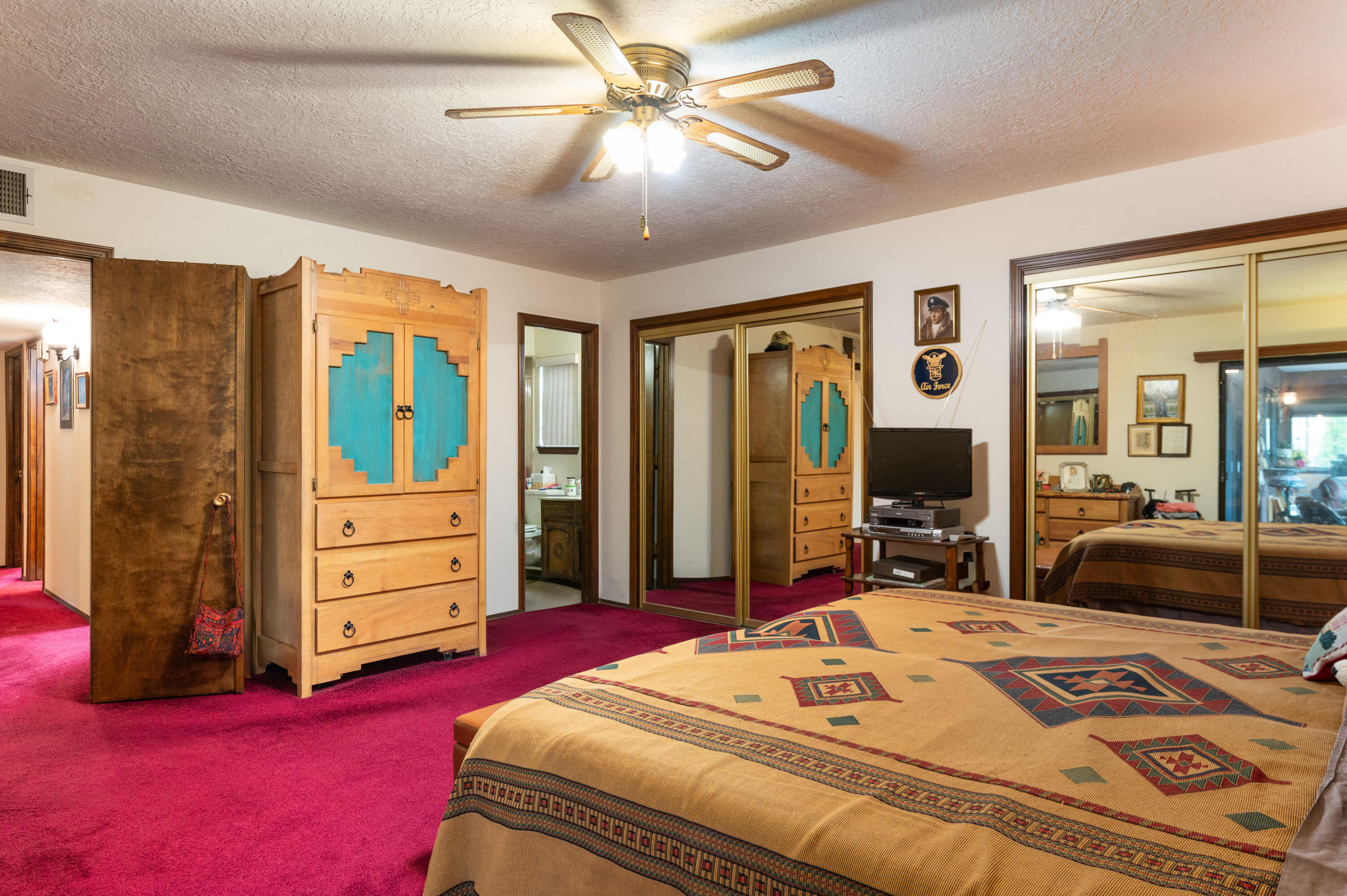 Photo 6 — 4121 Glen Canyon Road NE