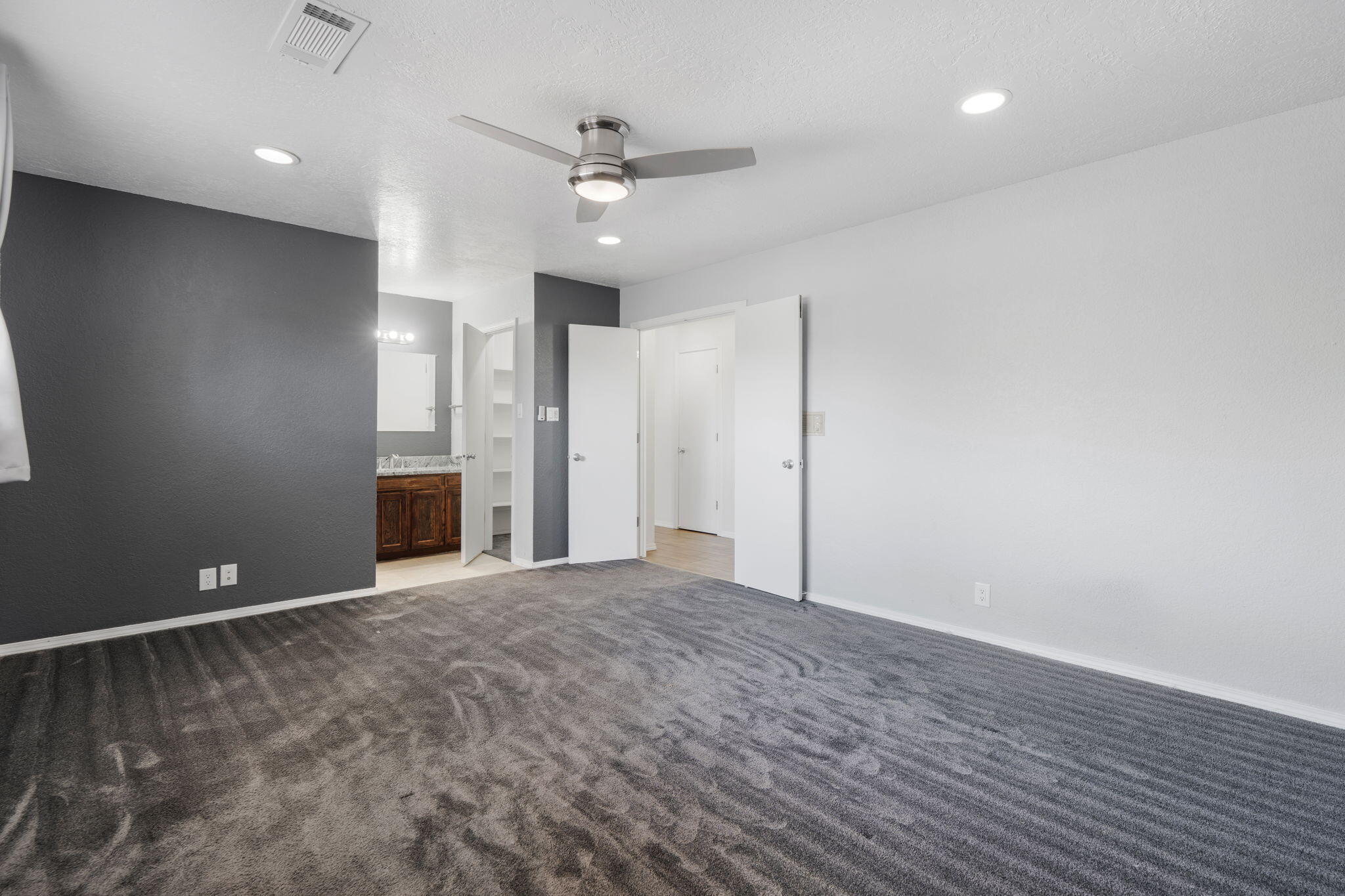Photo 20 — 6508 Martin Court NE