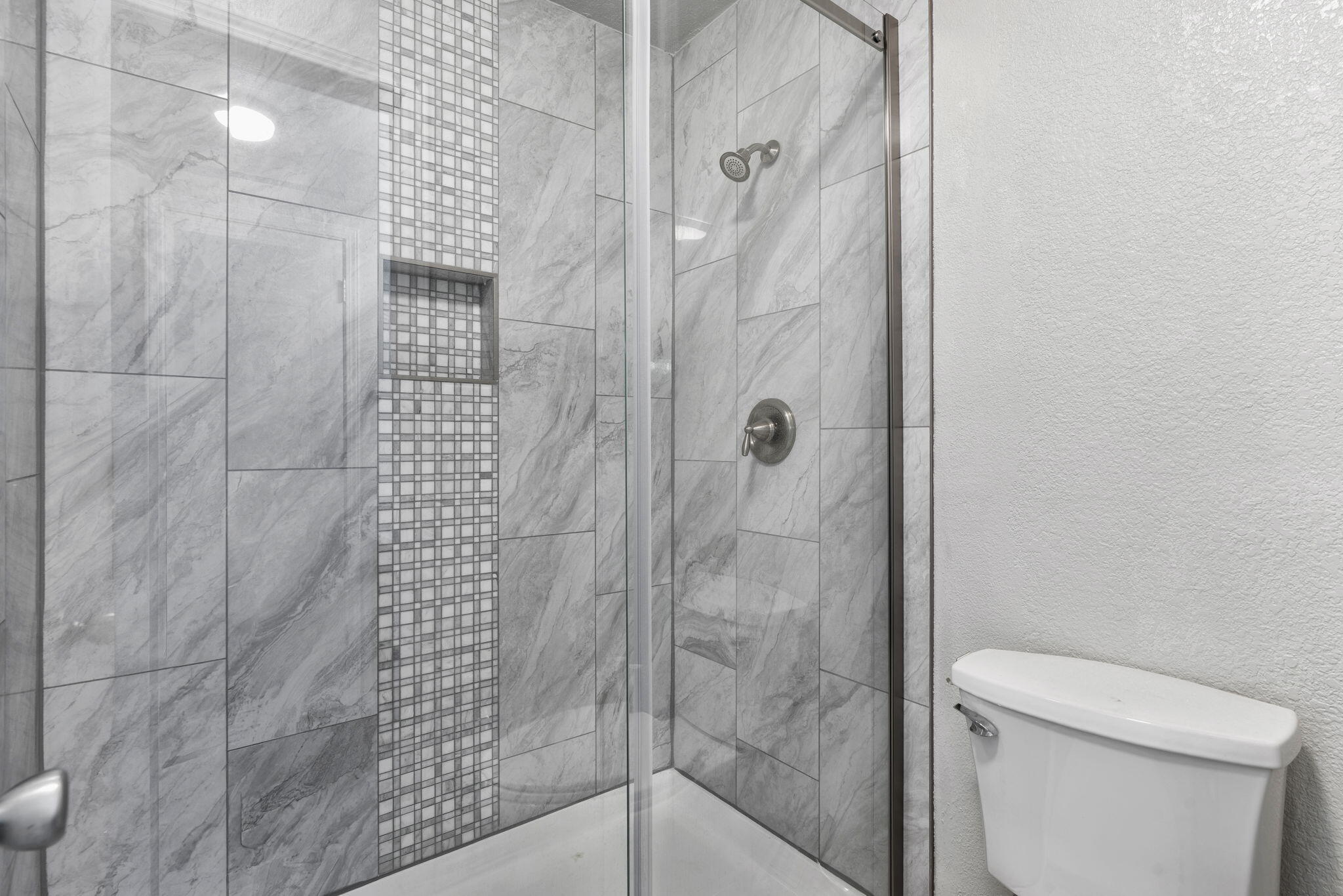 Photo 17 — 6508 Martin Court NE