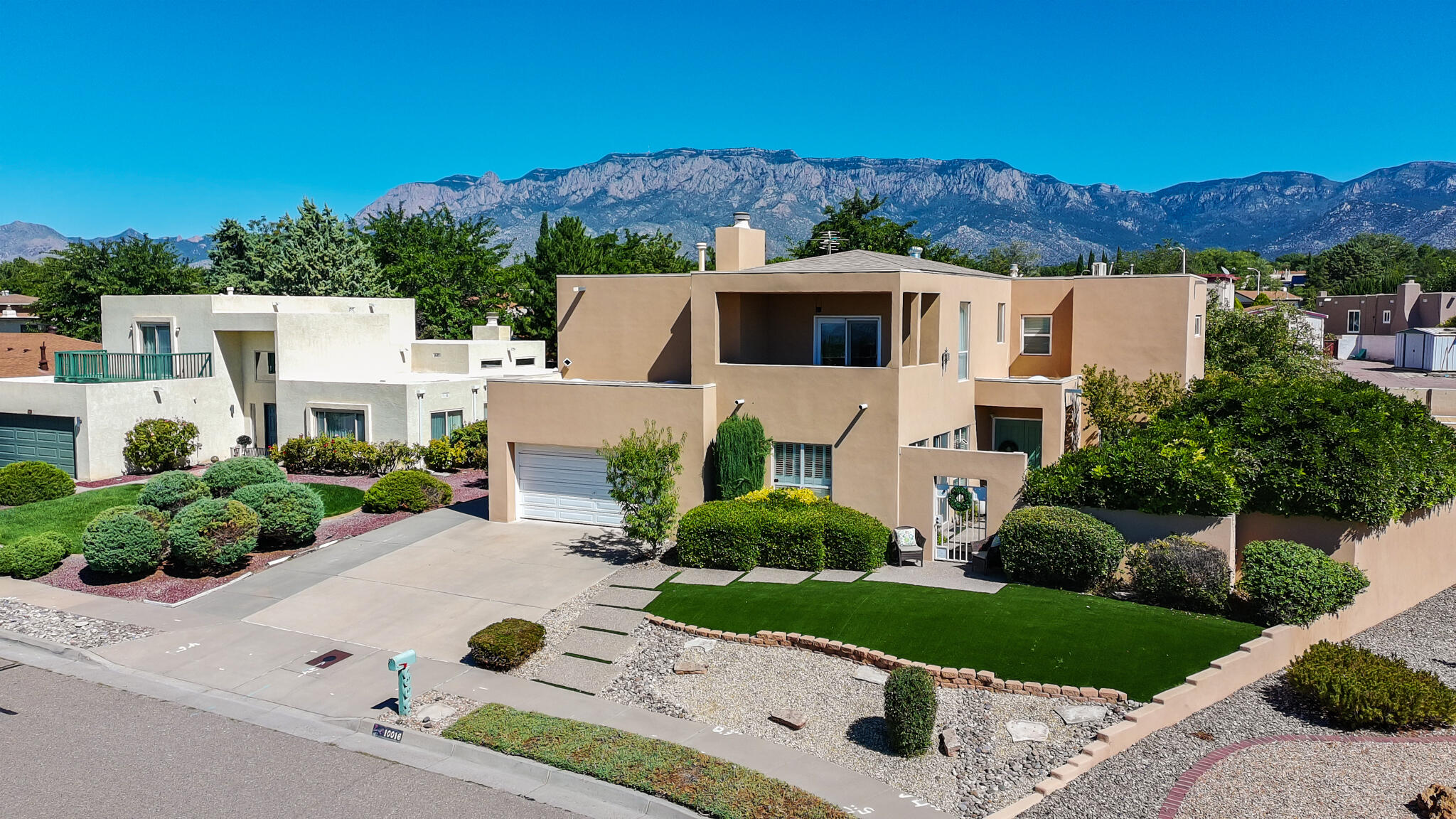 10016 Academy Knolls Drive NE