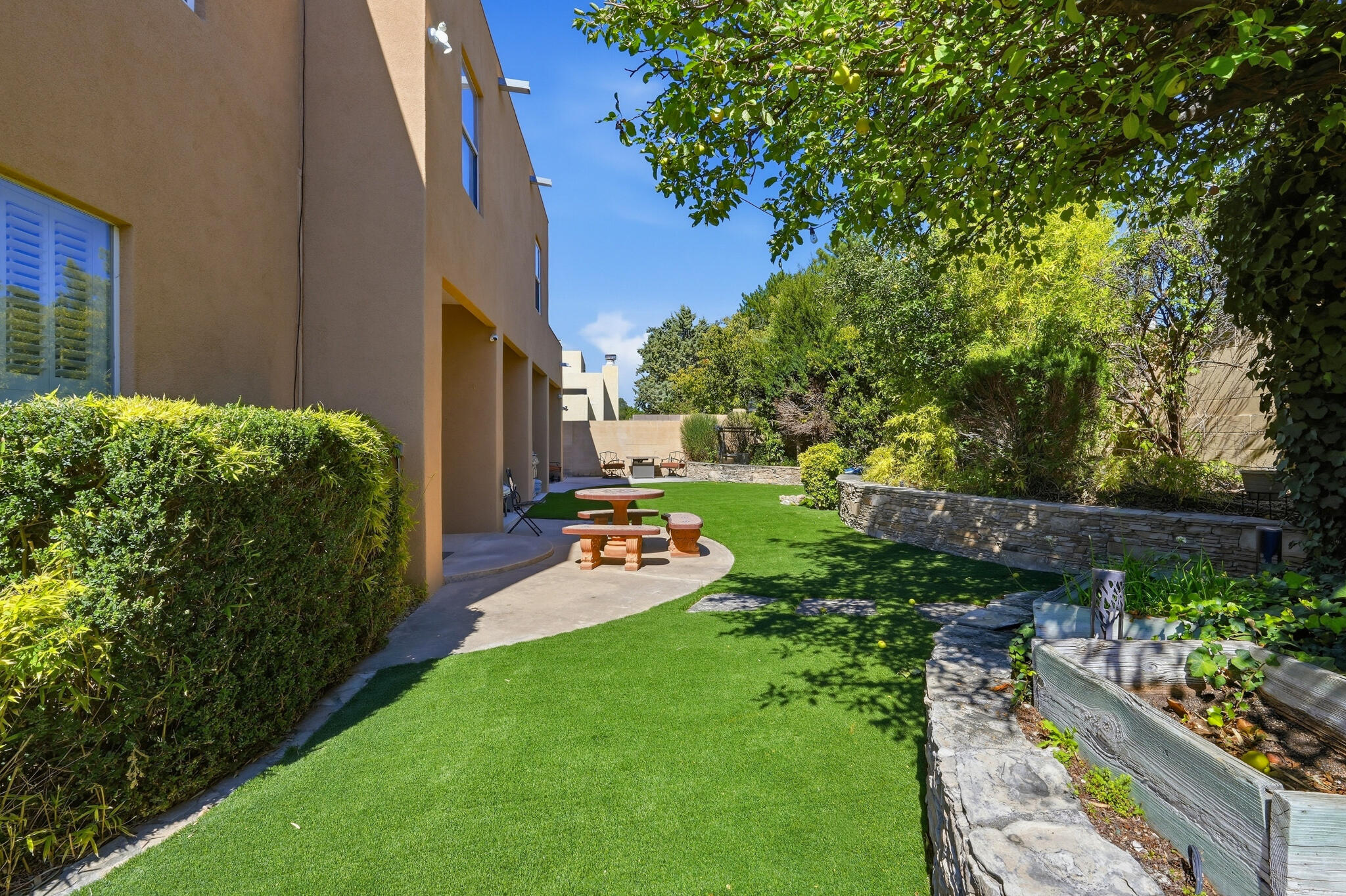 Photo 15 — 10016 Academy Knolls Drive NE
