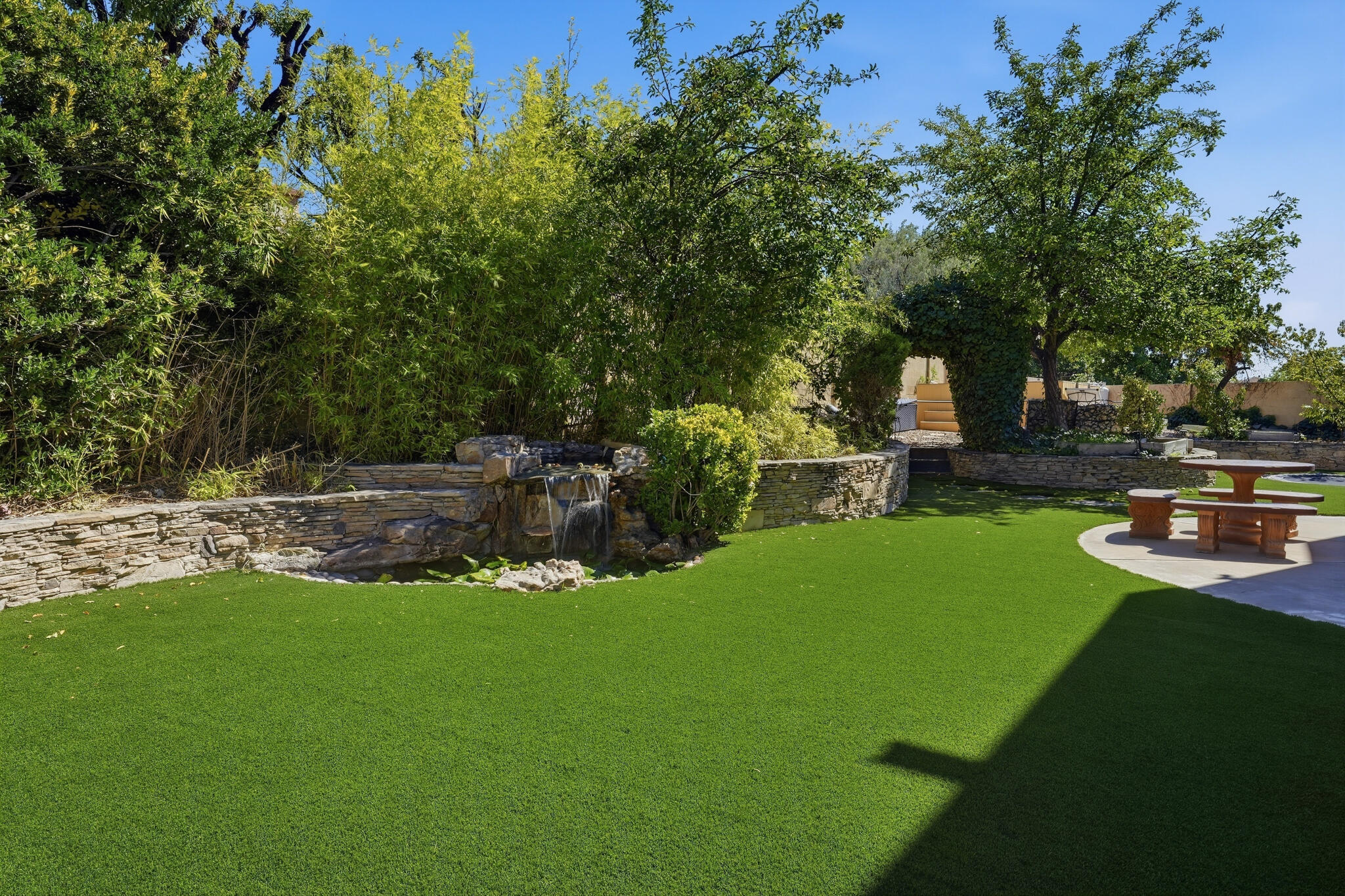Photo 9 — 10016 Academy Knolls Drive NE