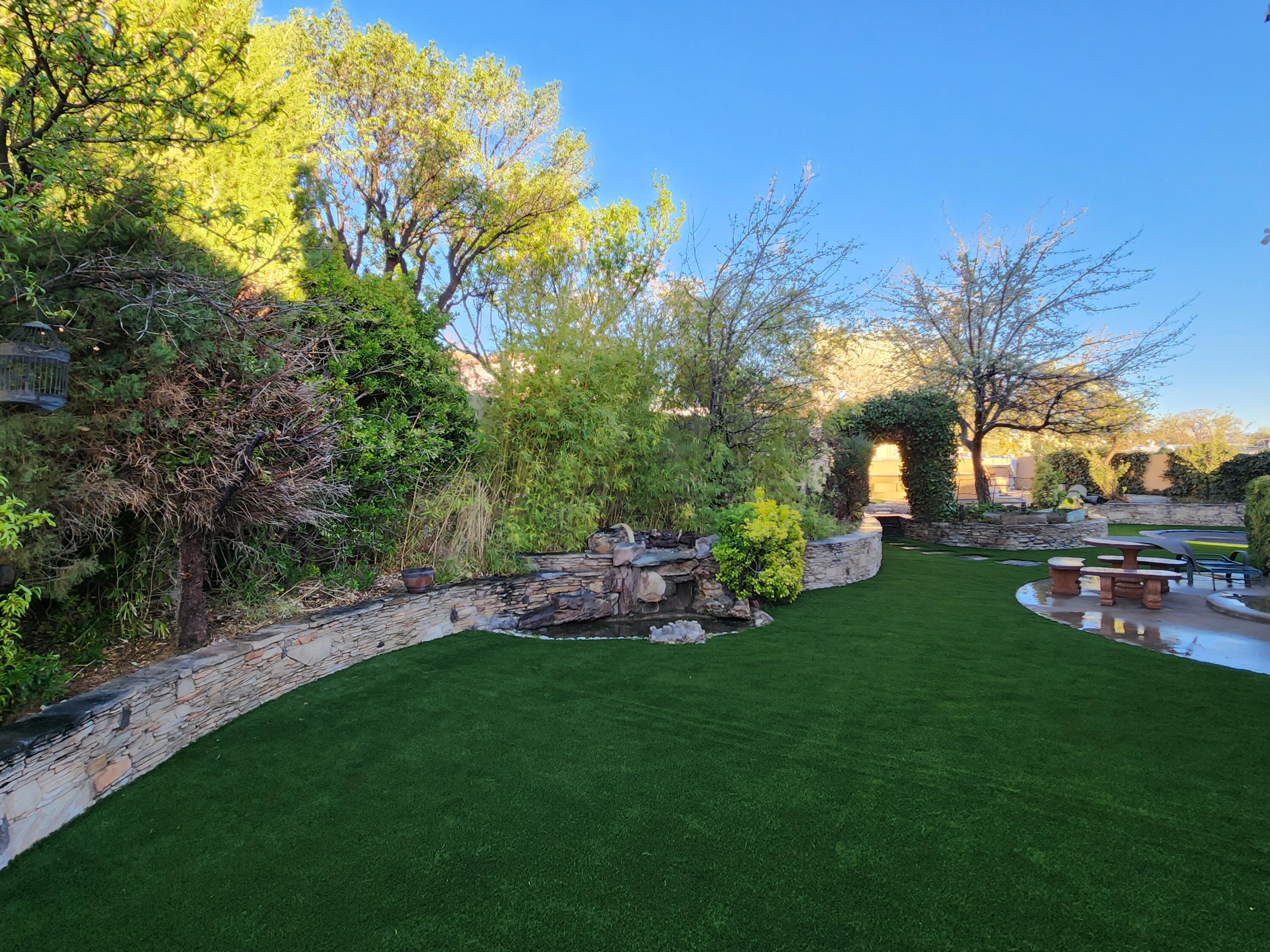 Photo 7 — 10016 Academy Knolls Drive NE