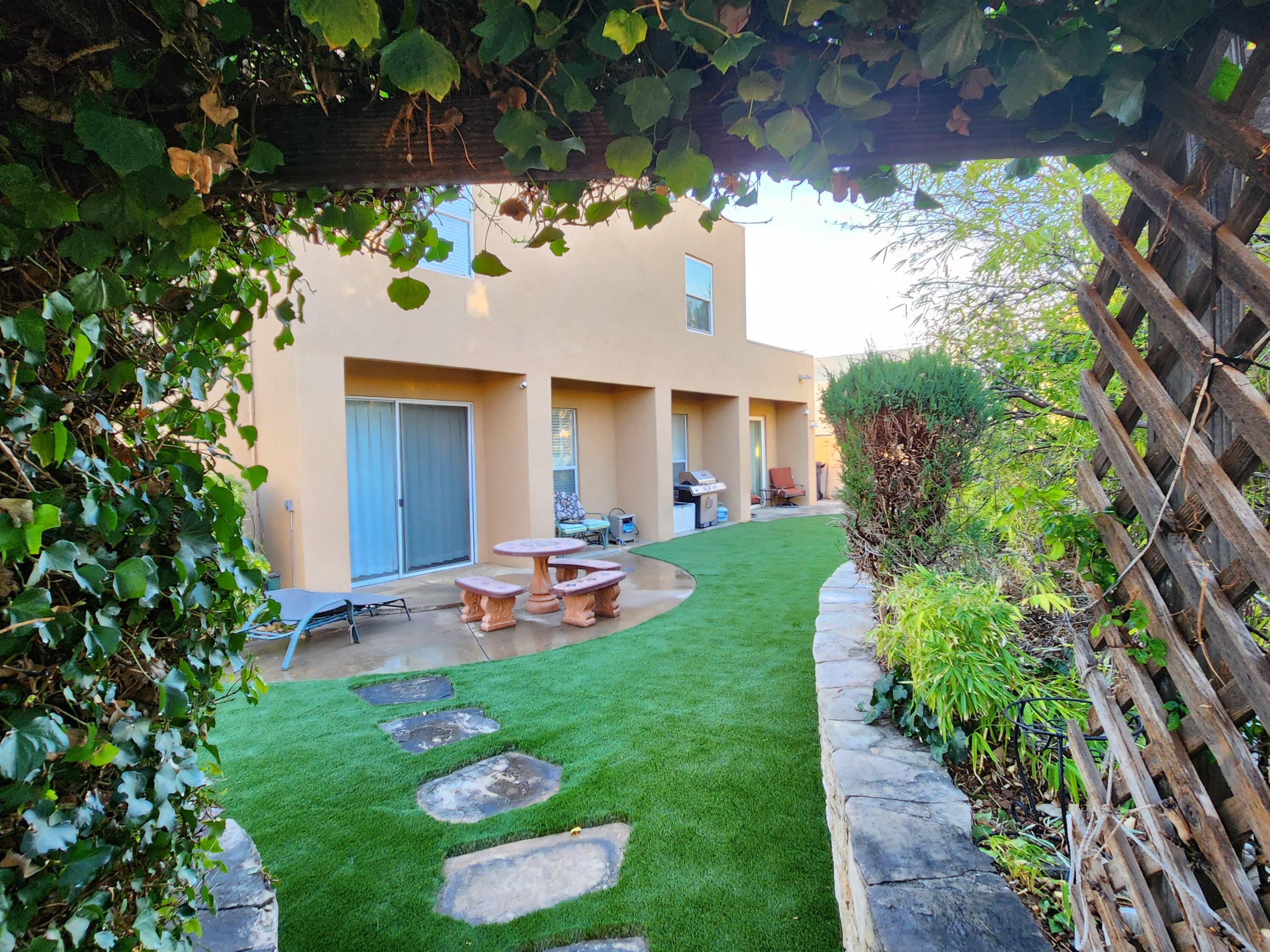 Photo 4 — 10016 Academy Knolls Drive NE
