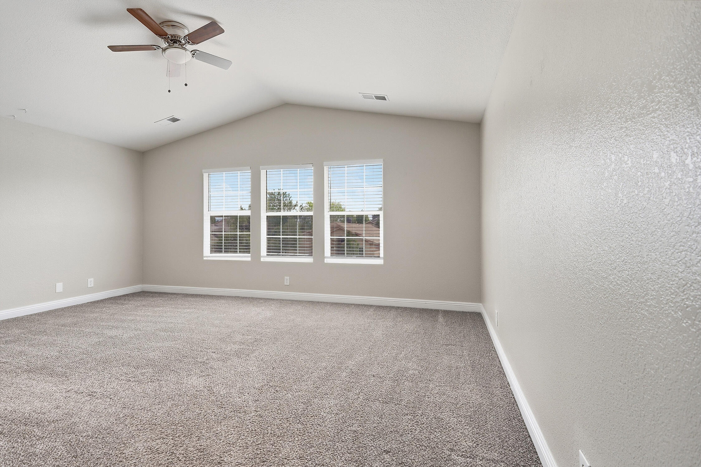 Photo 16 — 721 Valley Meadows Drive NE