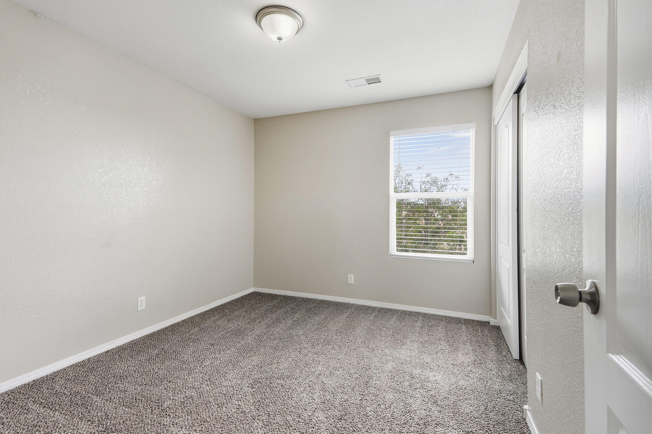 Photo 10 — 721 Valley Meadows Drive NE