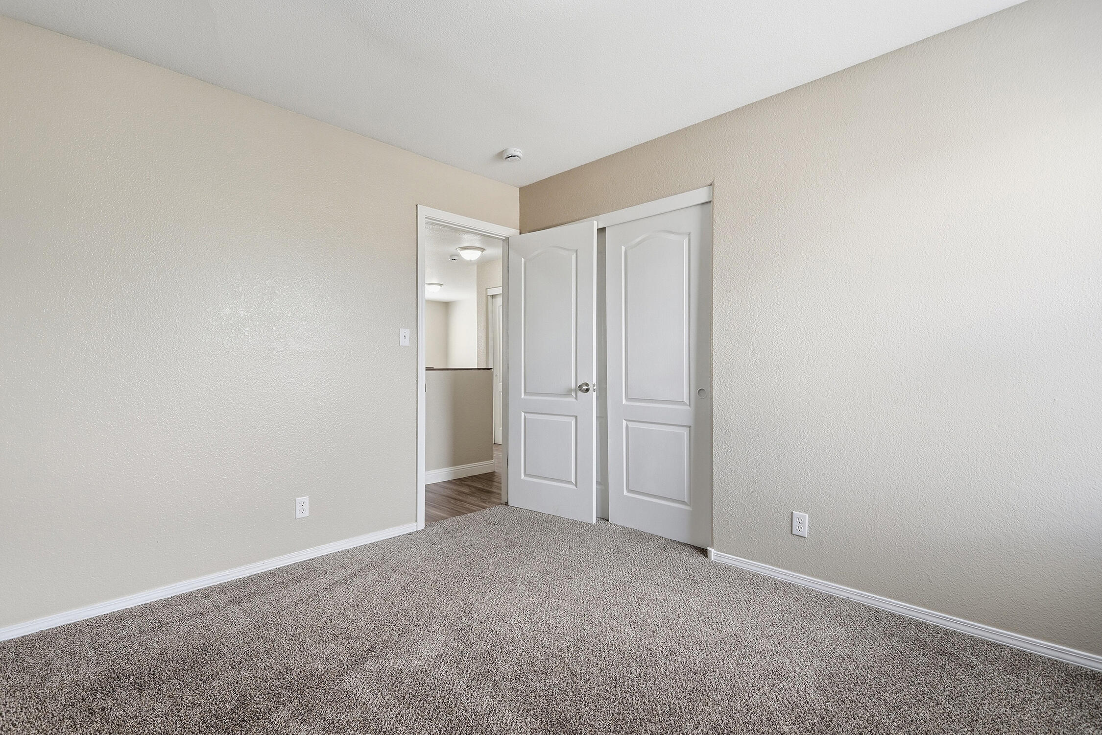 Photo 7 — 721 Valley Meadows Drive NE