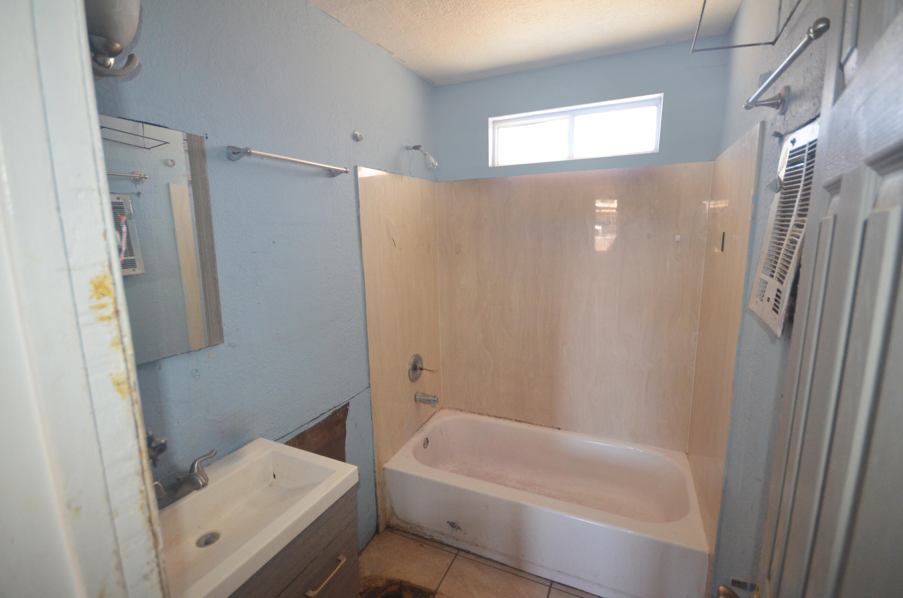 Photo 9 — 5941 Eucariz Avenue SW
