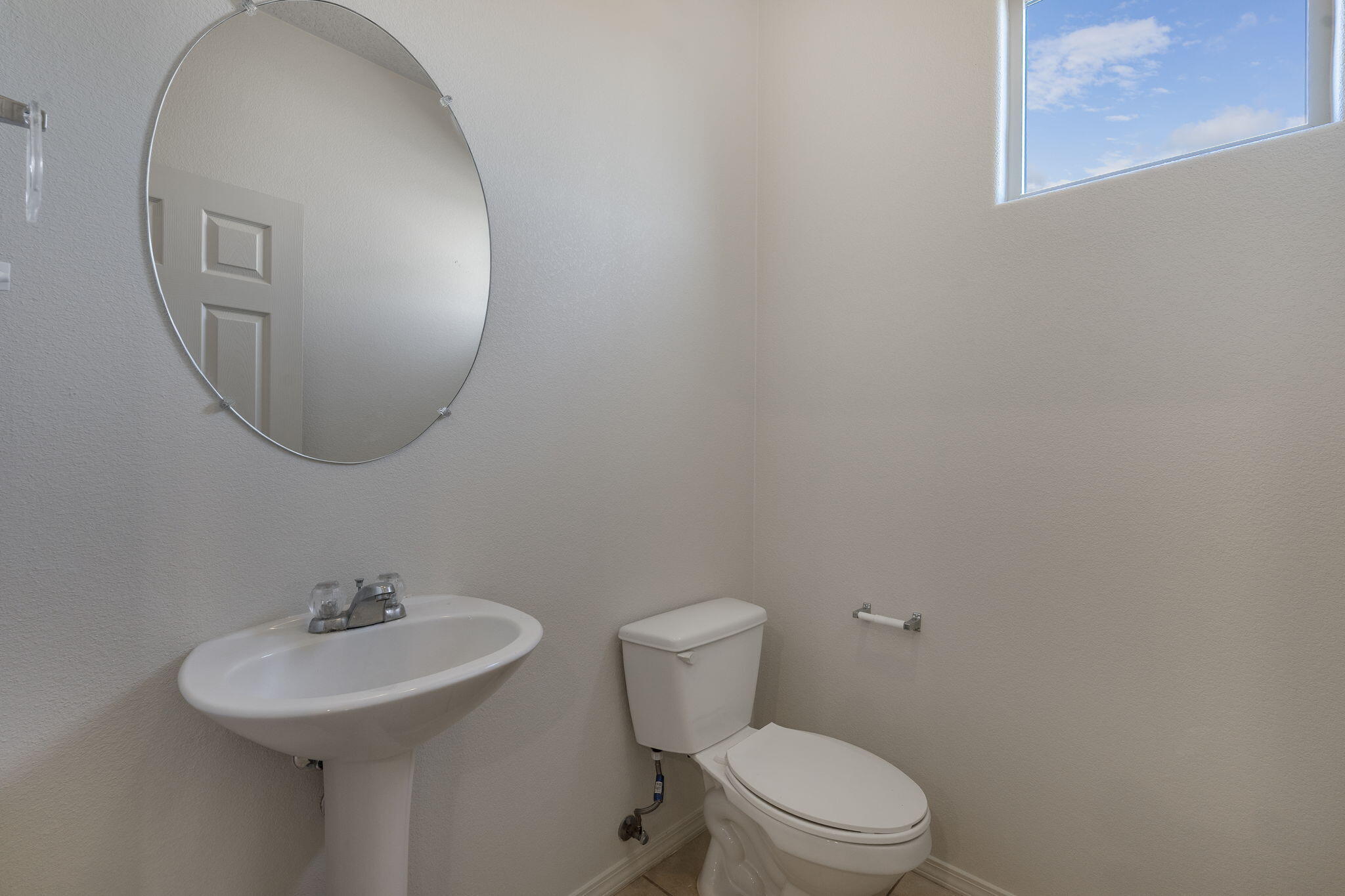 Photo 10 — 3140 Feather Edge Street SW
