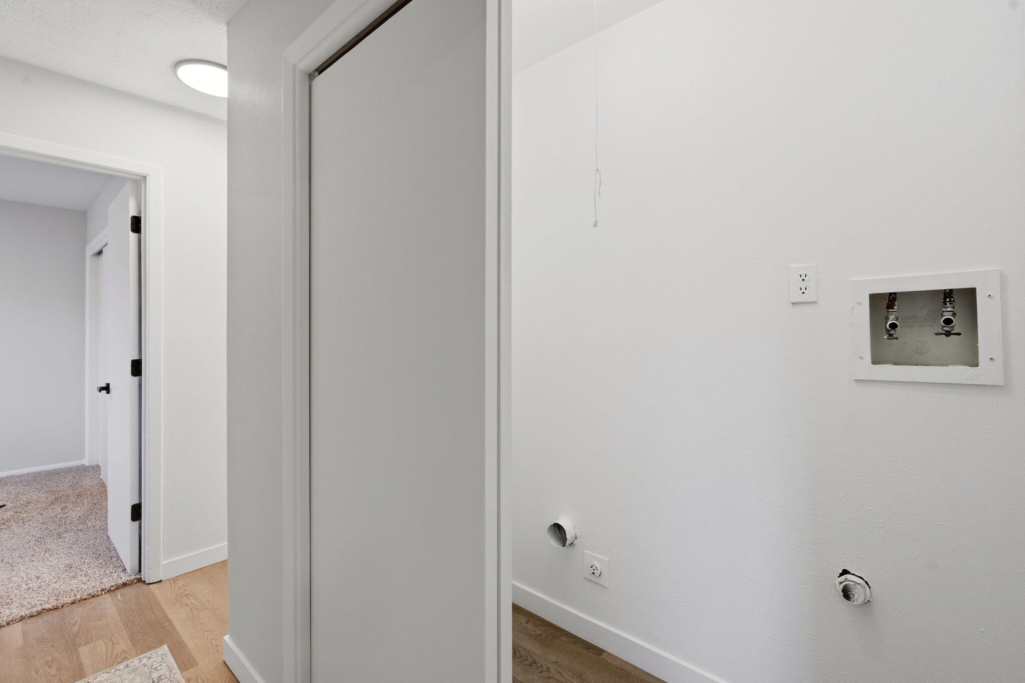 Photo 5 — 325 Shannon Place NW
