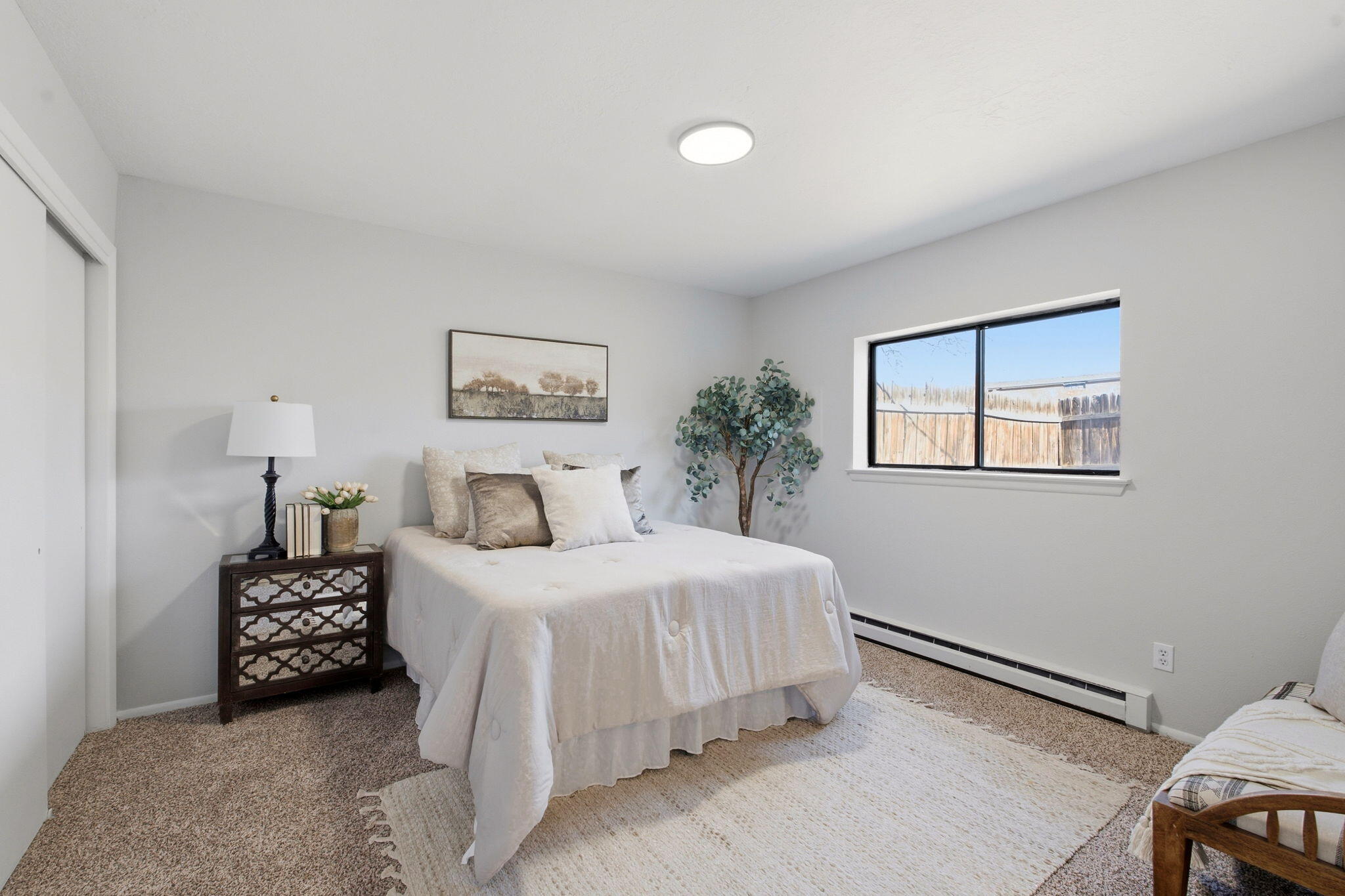 Photo 6 — 325 Shannon Place NW