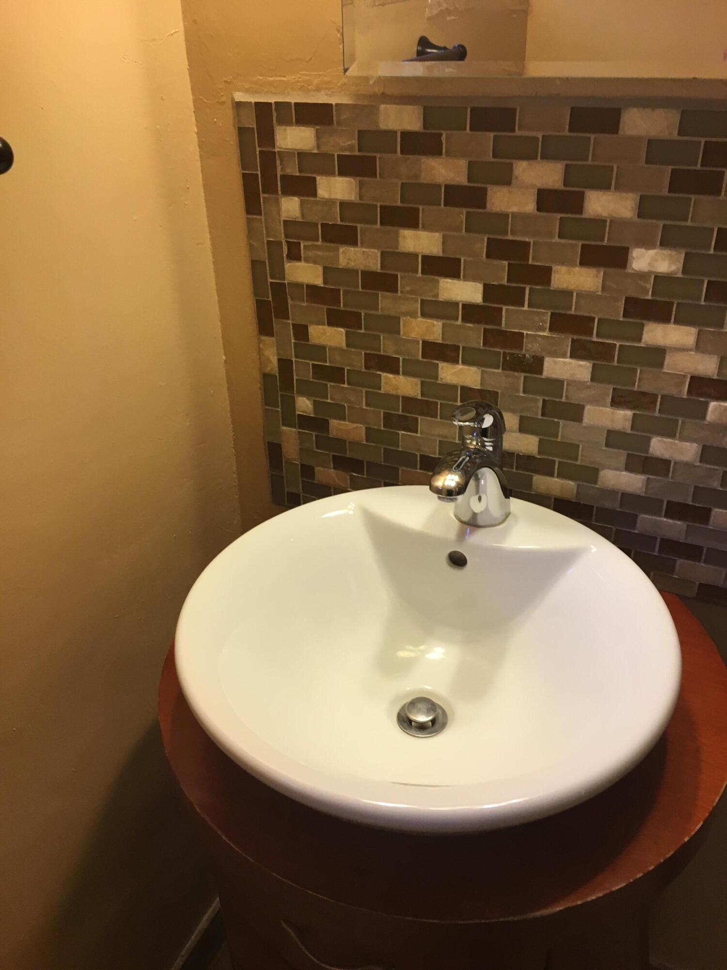 Photo 11 — 309 Cardenas Drive NE