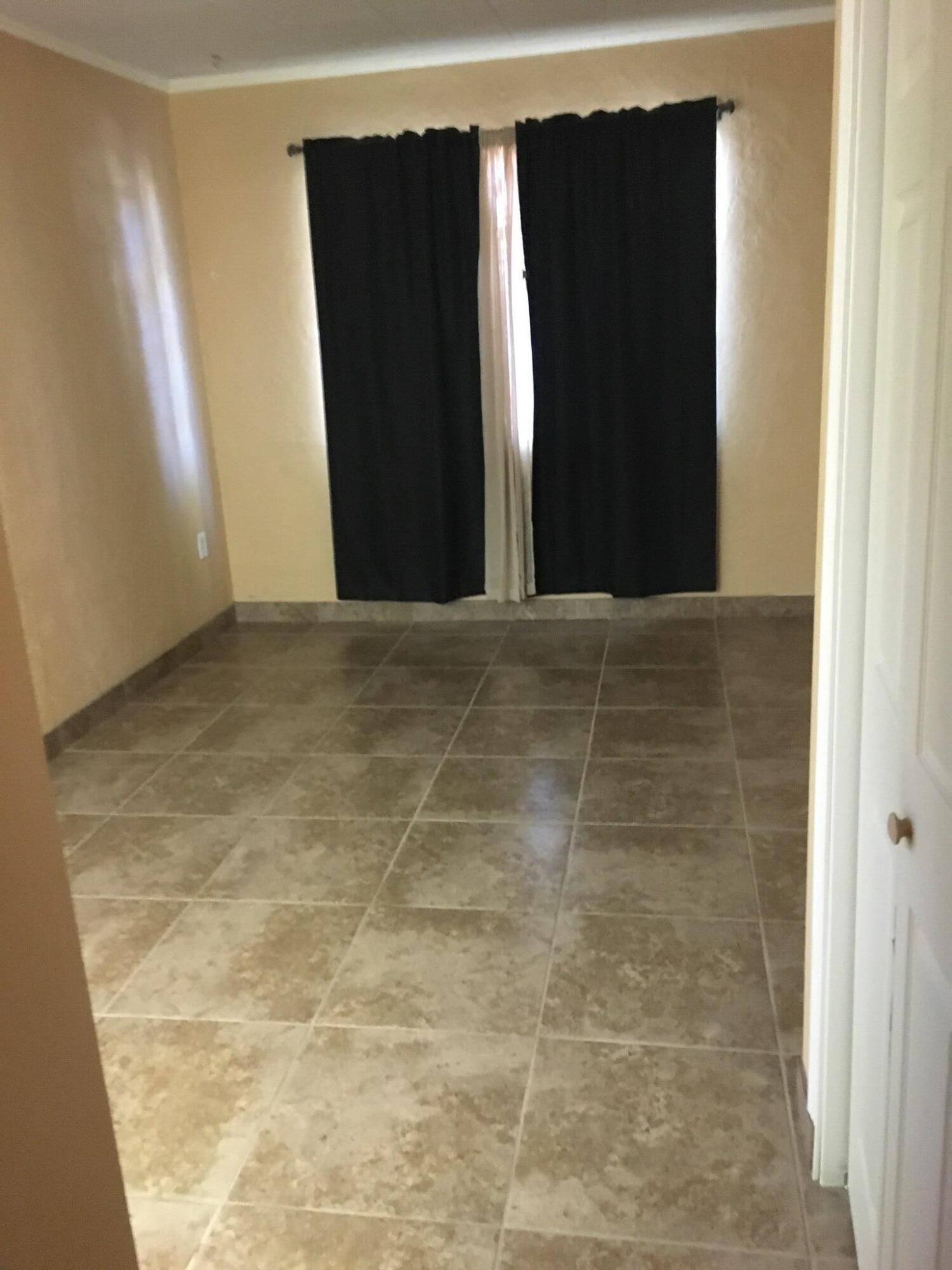 Photo 12 — 309 Cardenas Drive NE