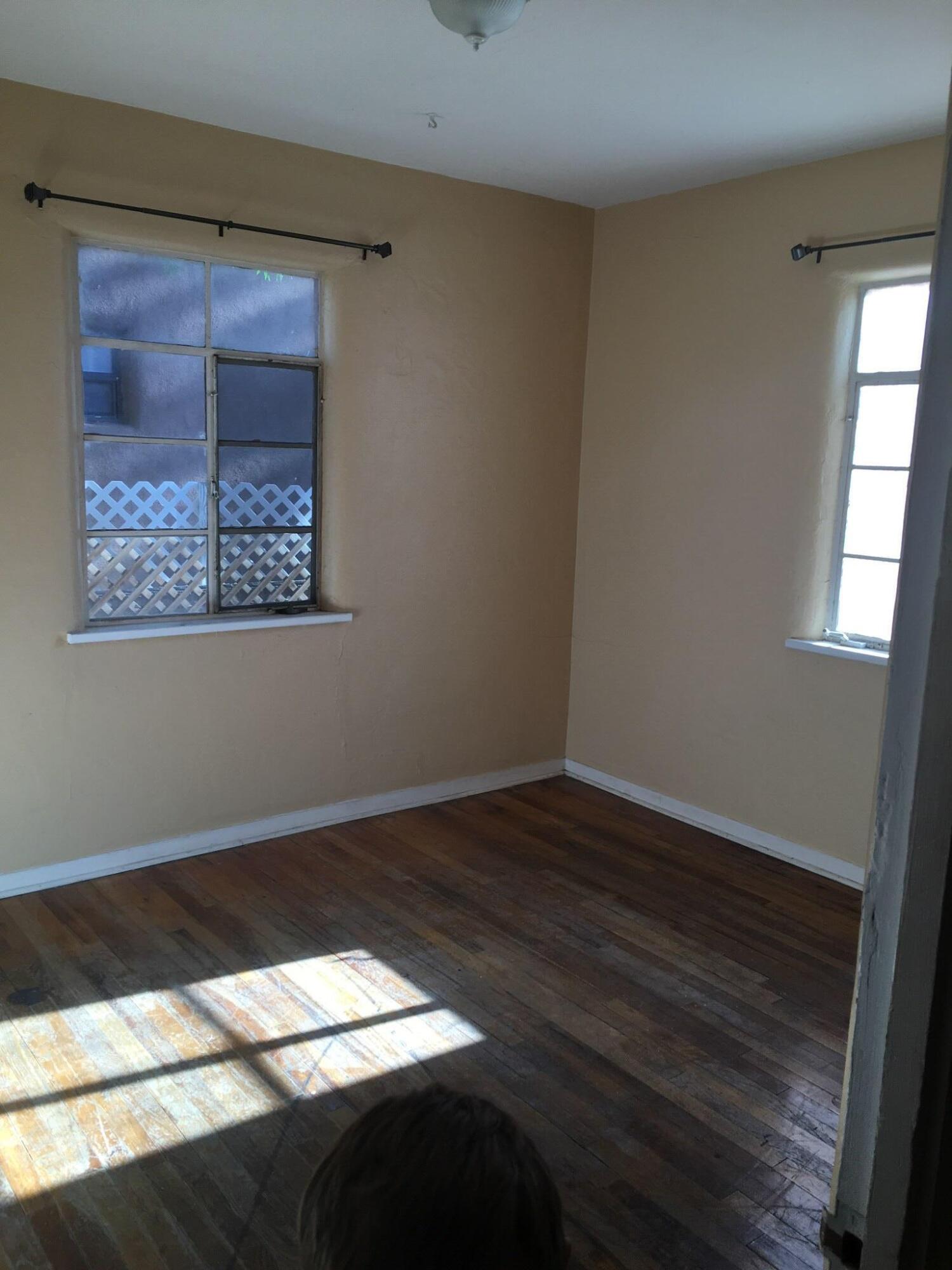 Photo 9 — 309 Cardenas Drive NE