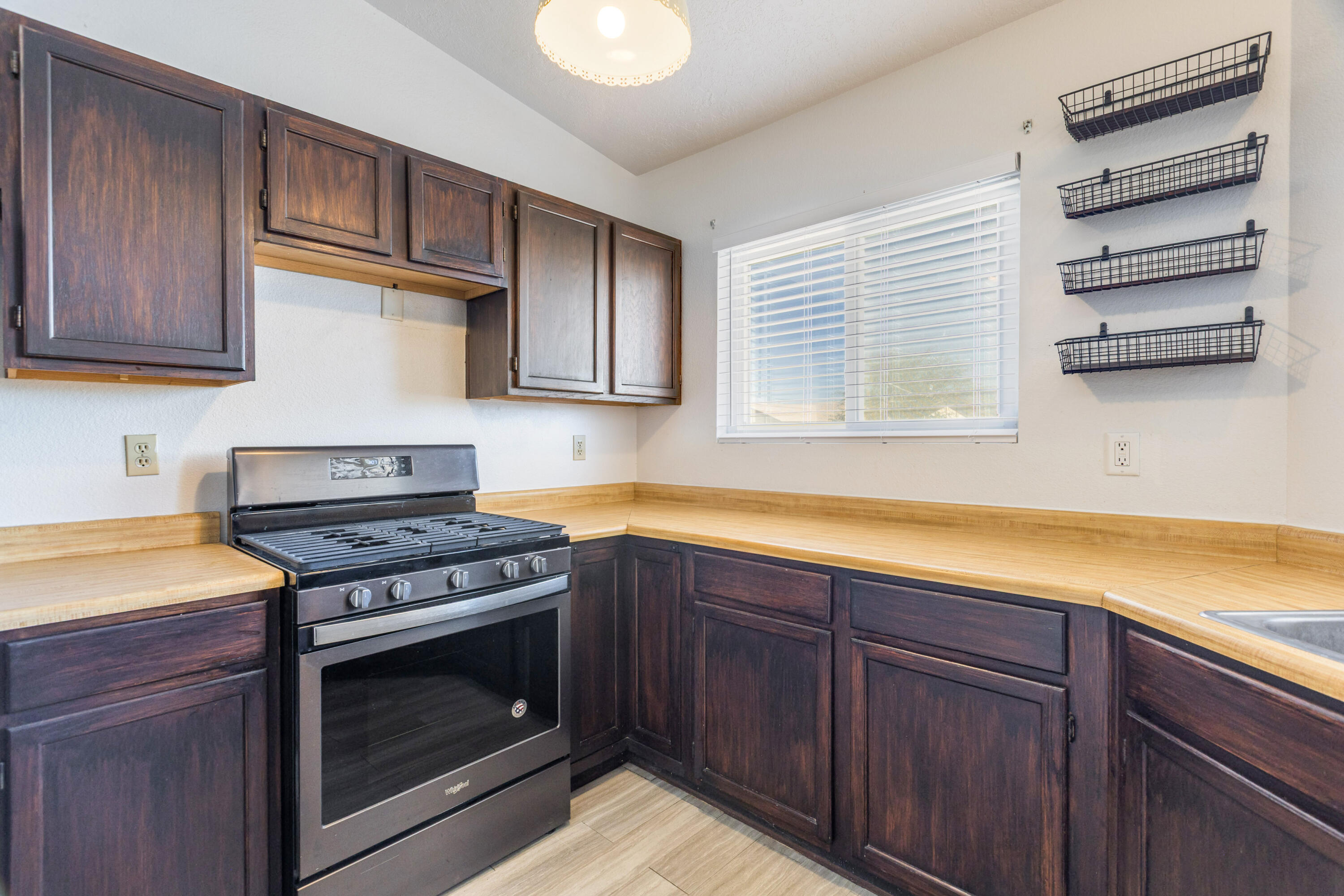 Photo 18 — 309 Asbury Road NE