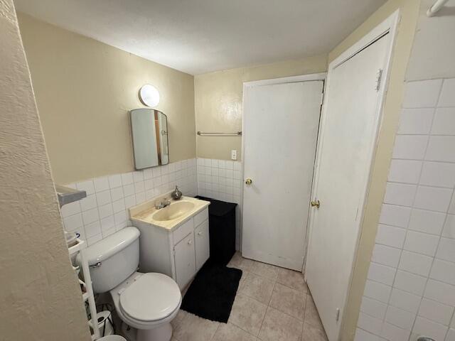 Photo 8 — 207 & 213 Mt Carmel Avenue