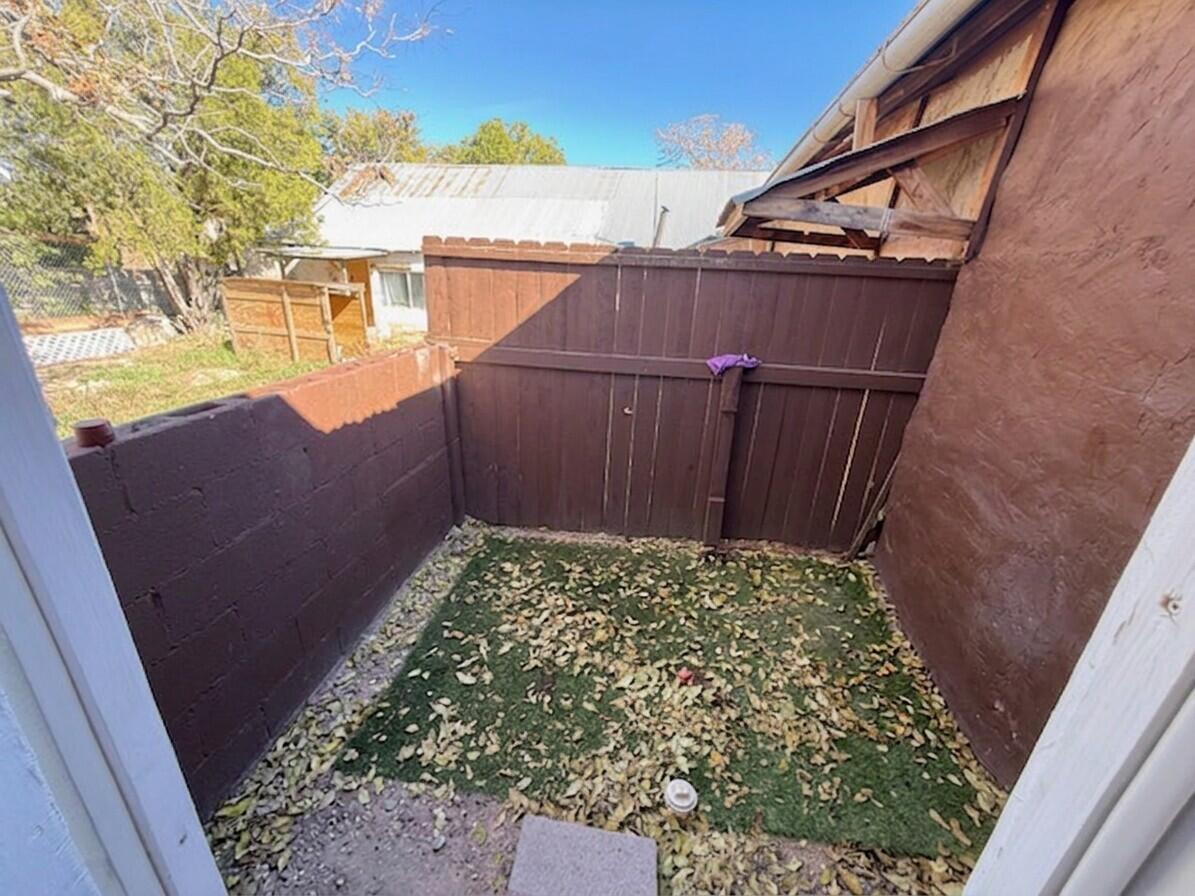 Photo 3 — 207 & 213 Mt Carmel Avenue