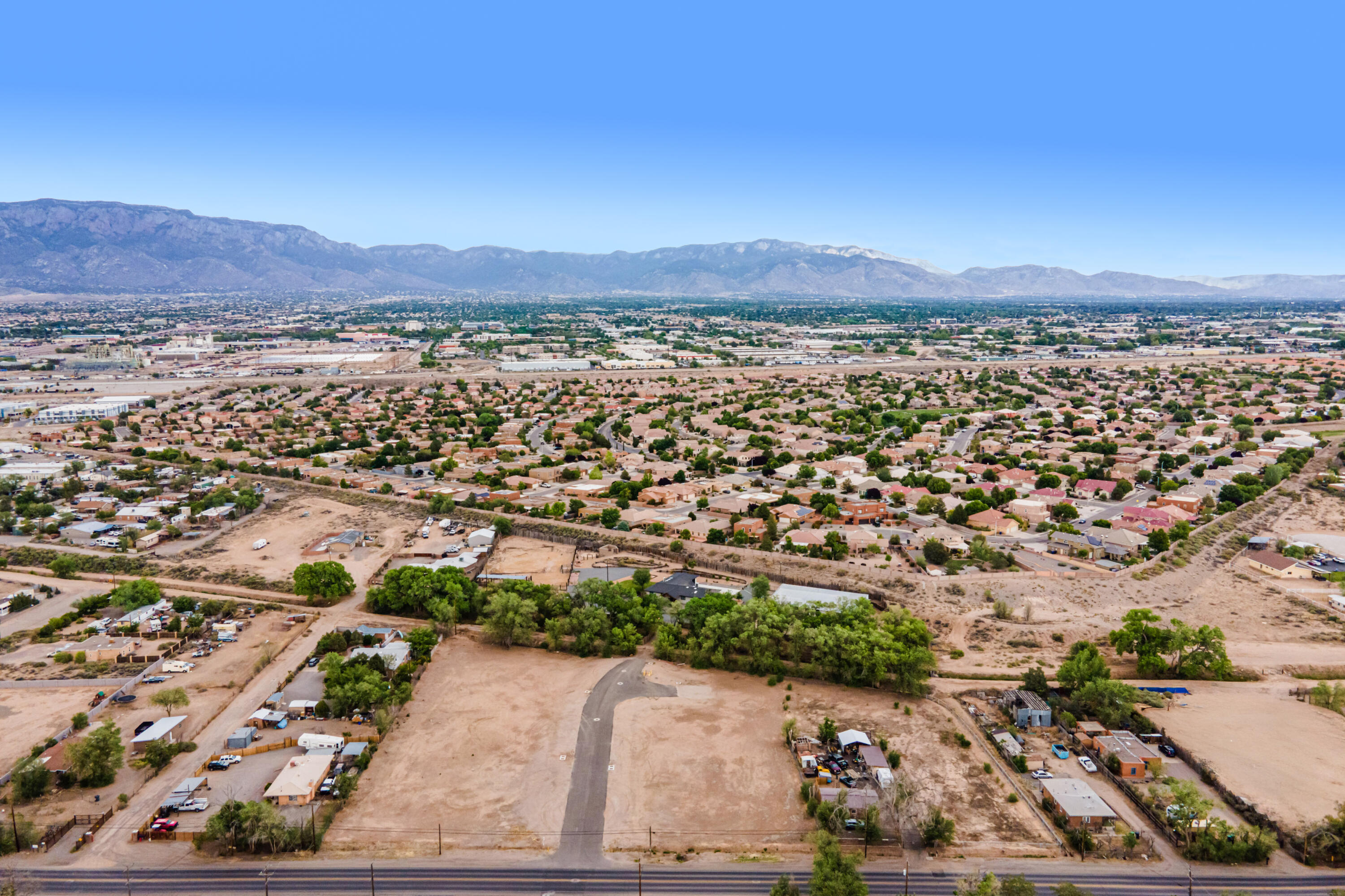 200-209 Josefita Road NE, Albuquerque, NM 87113