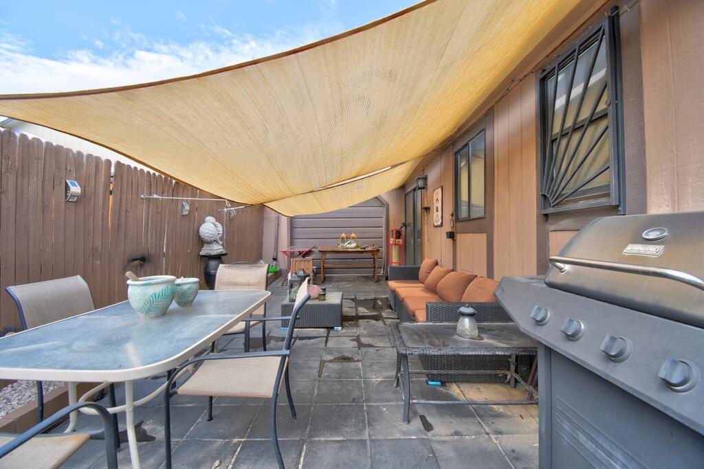 Photo 7 — 1094 Pandora Drive SW