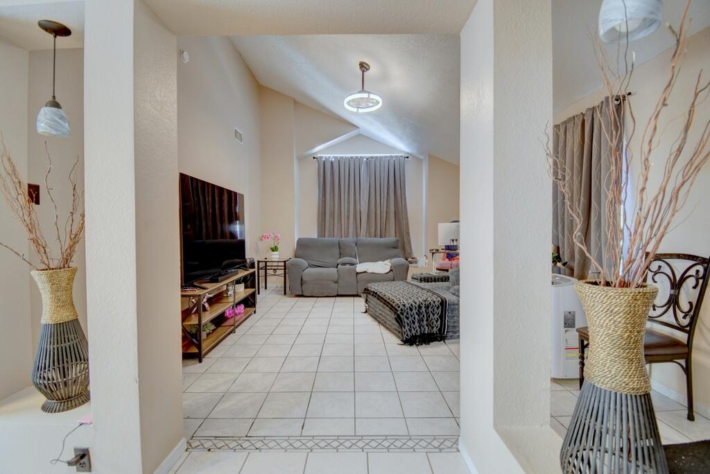 Photo 19 — 1094 Pandora Drive SW