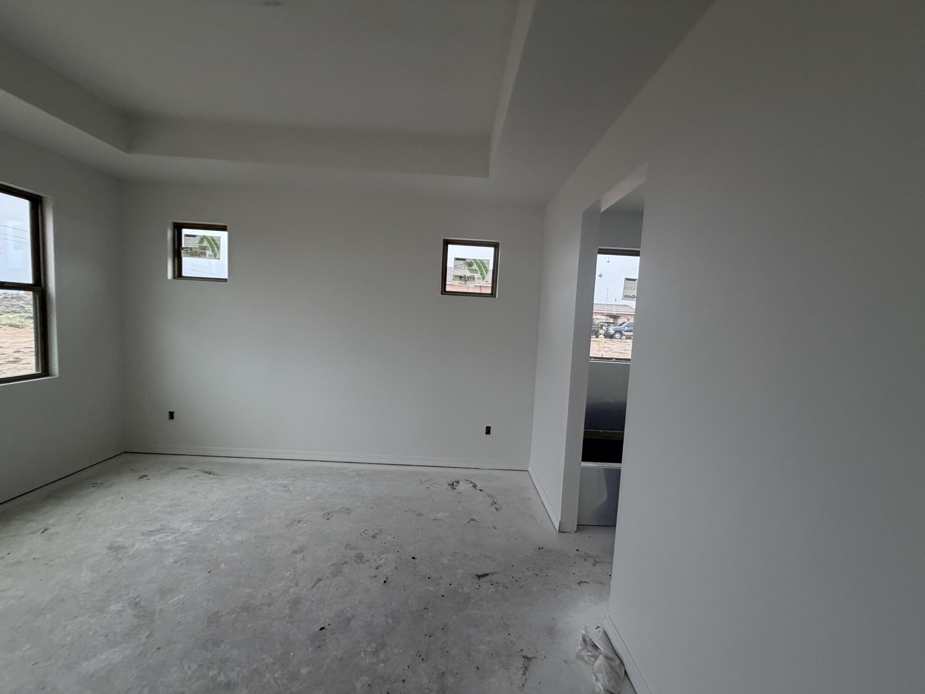 Photo 8 — 1222 Villa Road SE