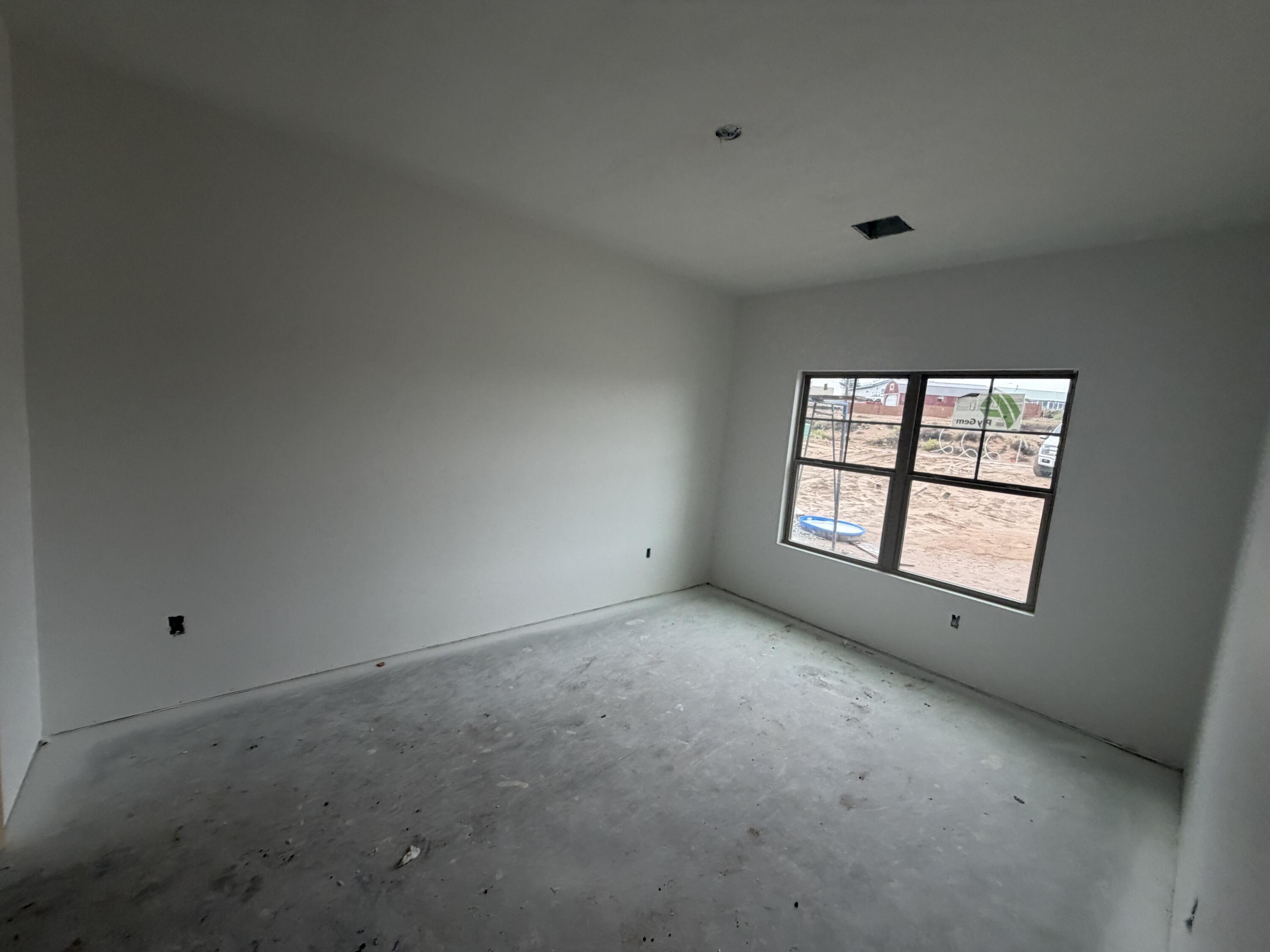 Photo 9 — 1222 Villa Road SE
