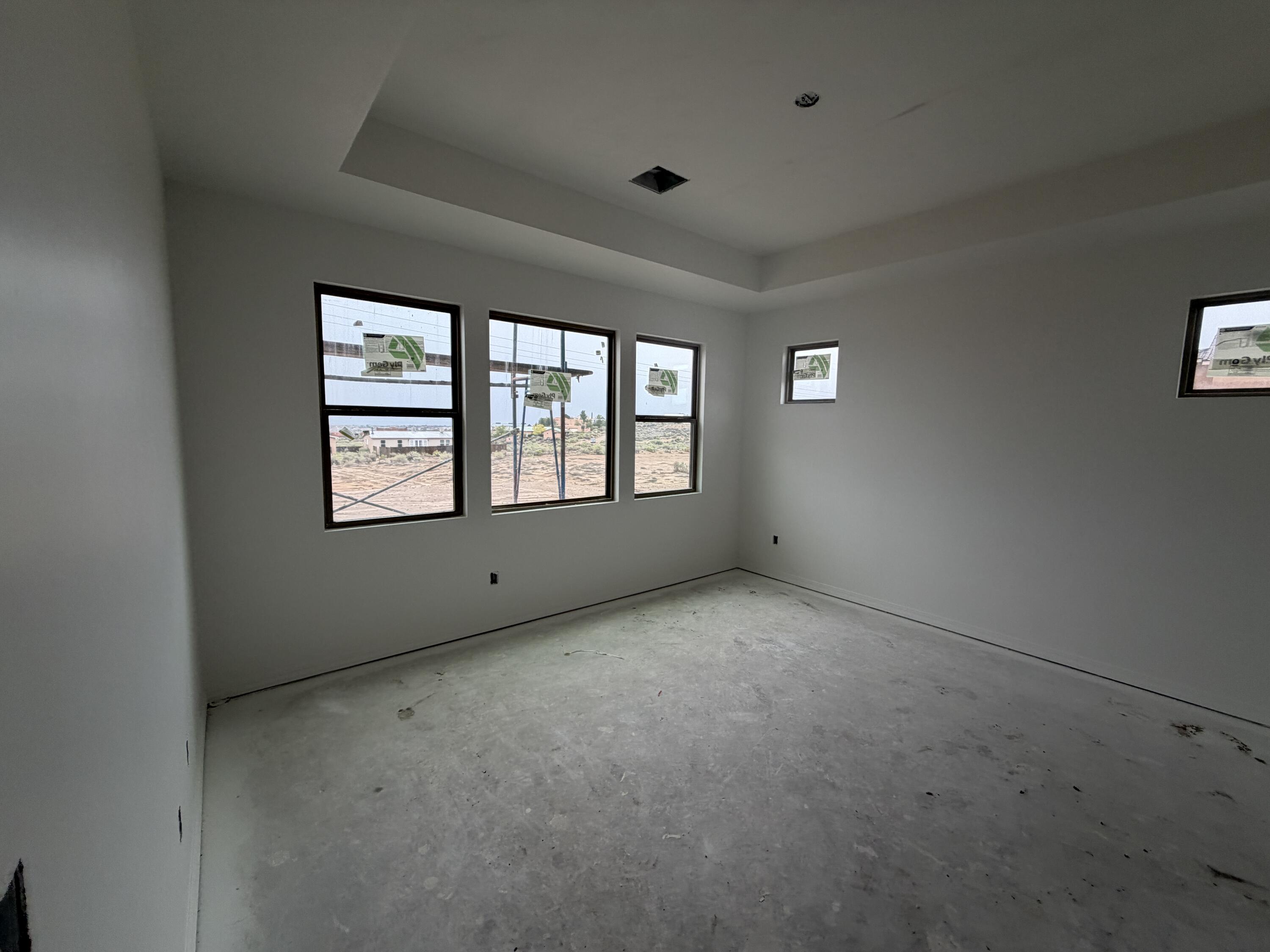 Photo 10 — 1222 Villa Road SE