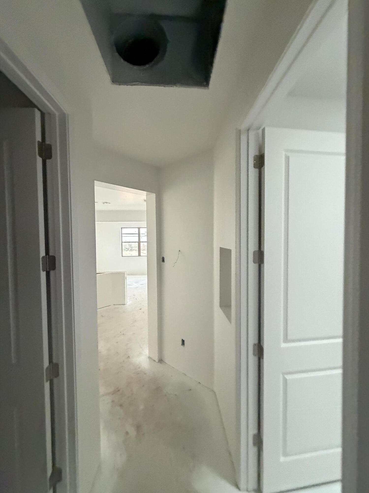 Photo 14 — 1222 Villa Road SE