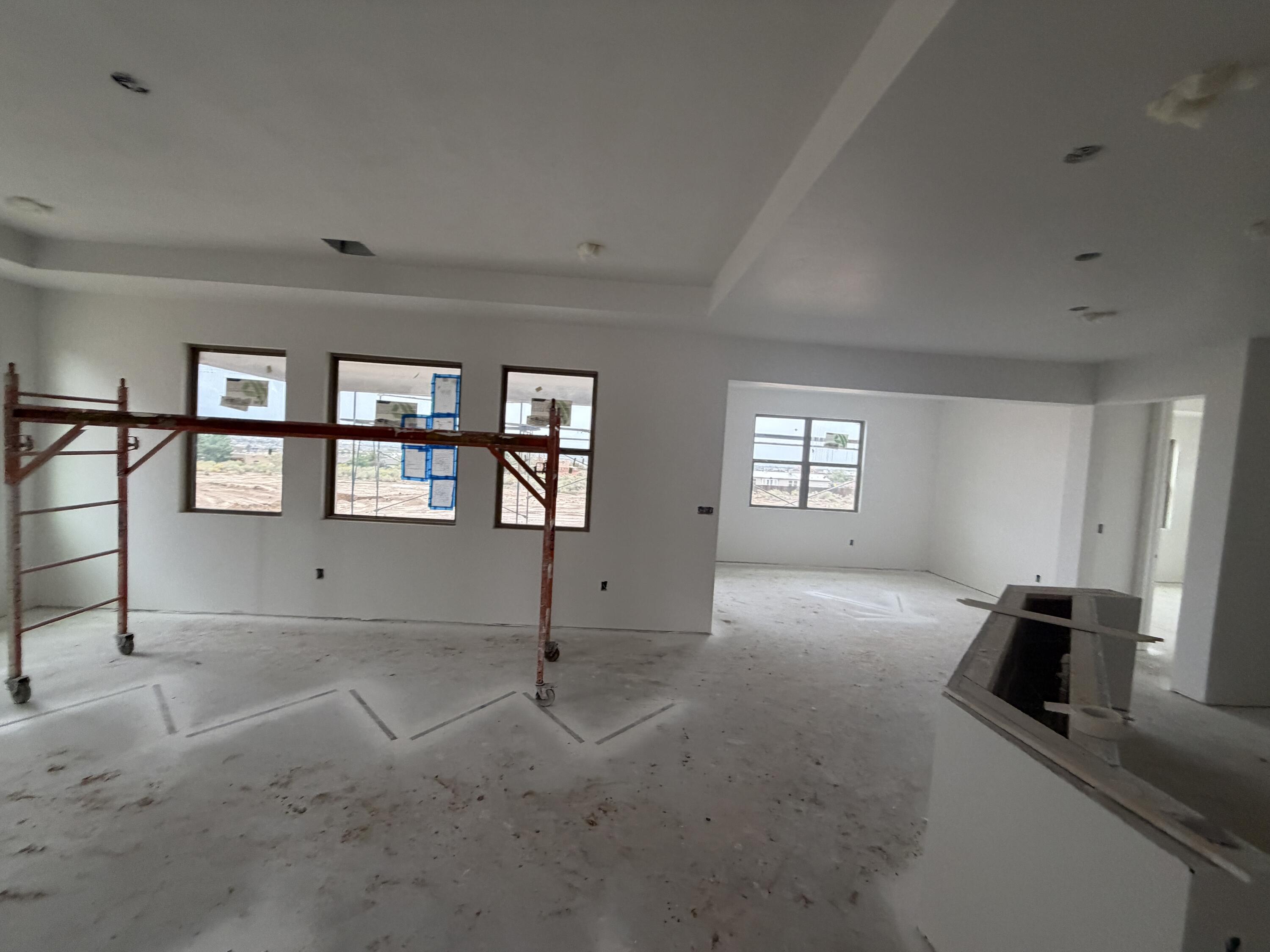 Photo 2 — 1222 Villa Road SE