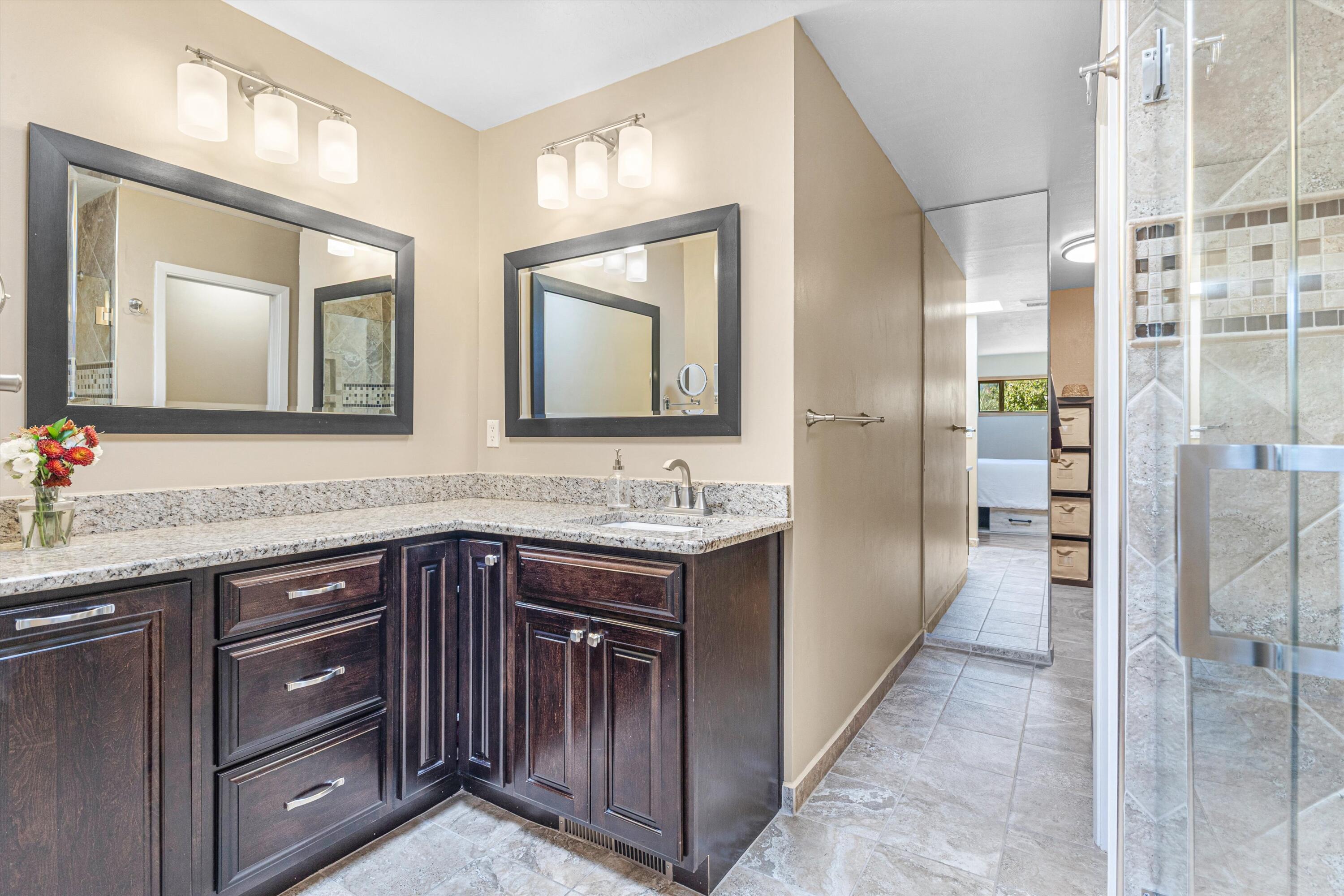 Photo 4 — 2453 Tramway Terrace Court NE