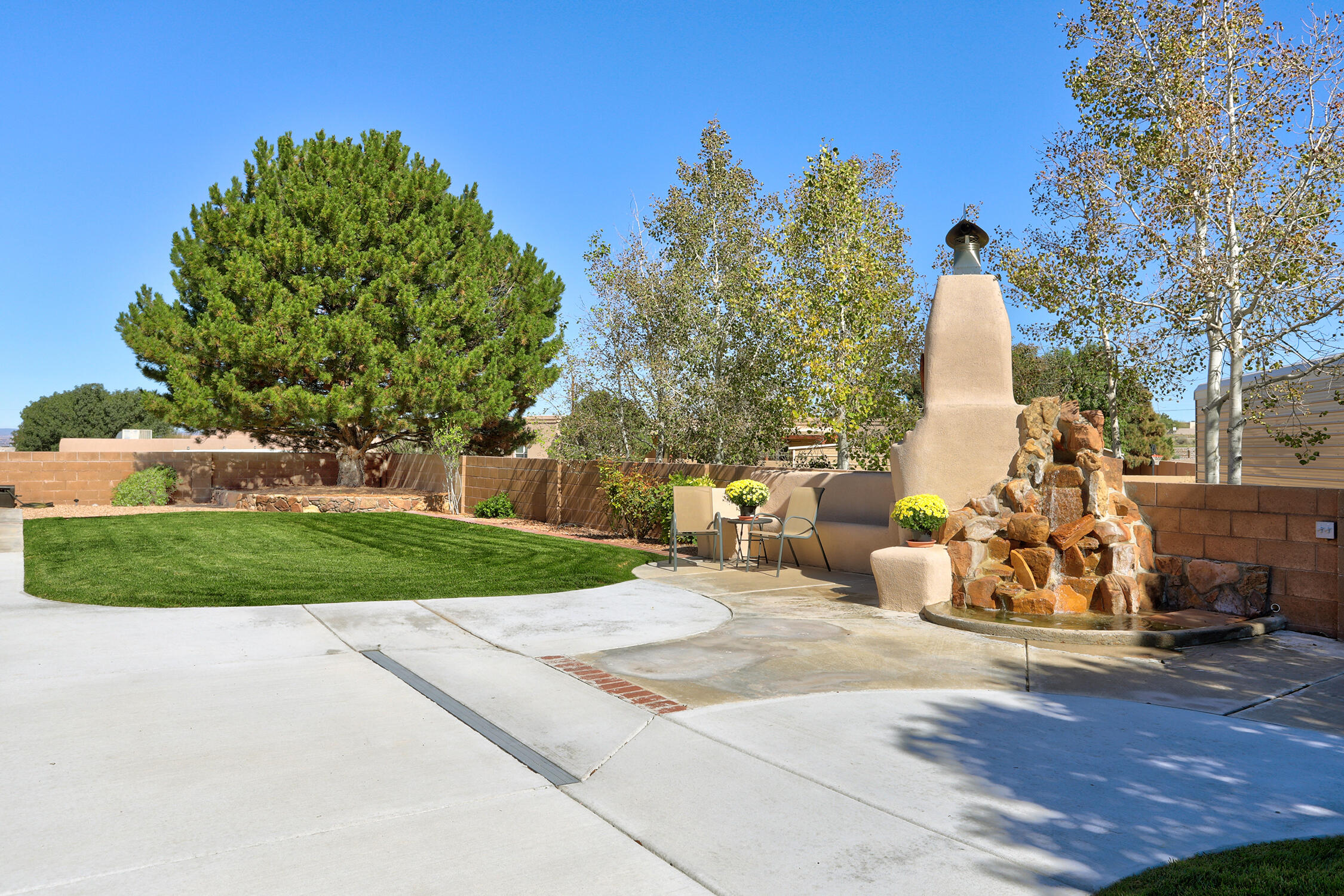 Photo 14 — 9175 Wilshire Avenue NE