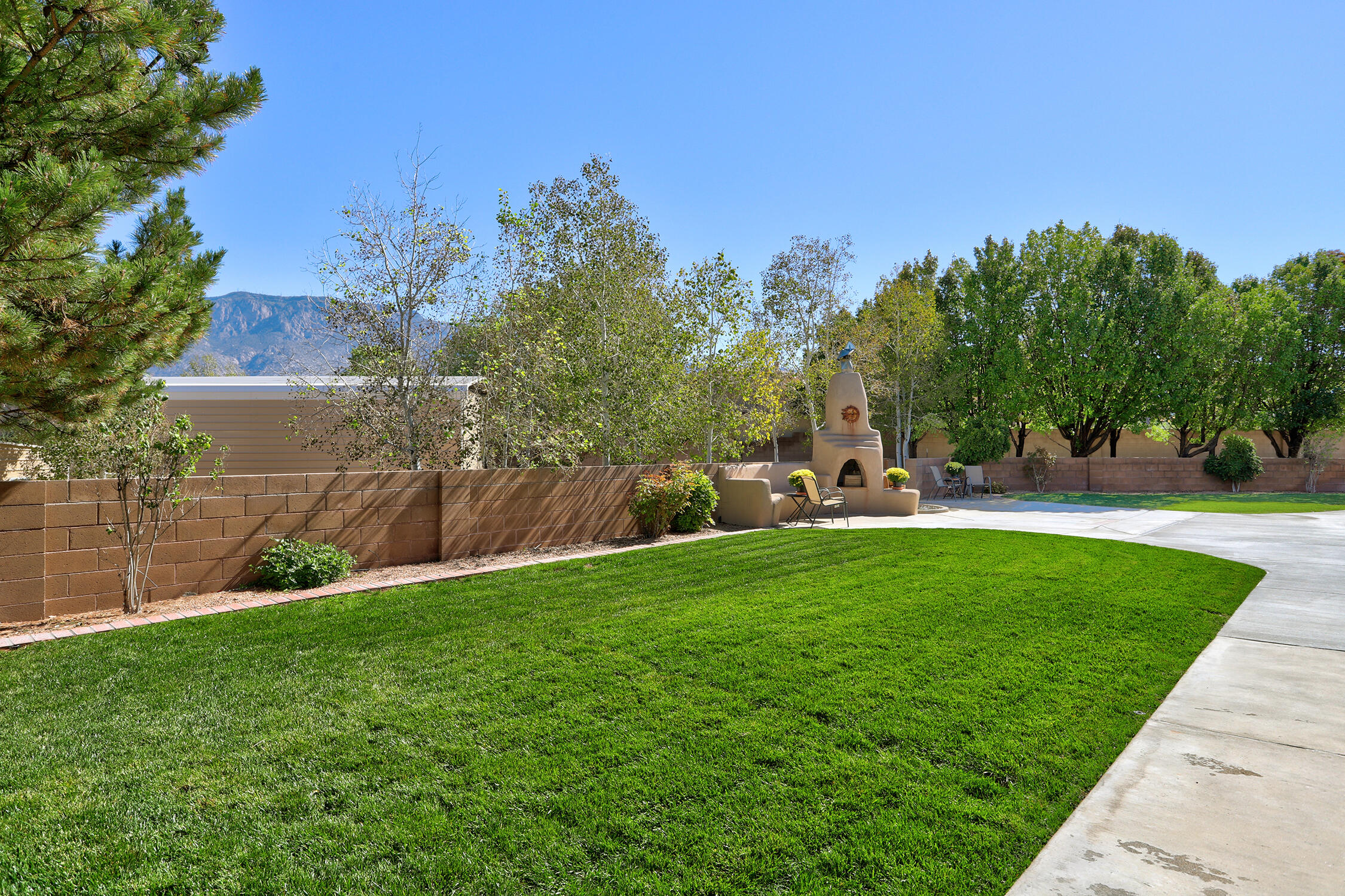 Photo 9 — 9175 Wilshire Avenue NE