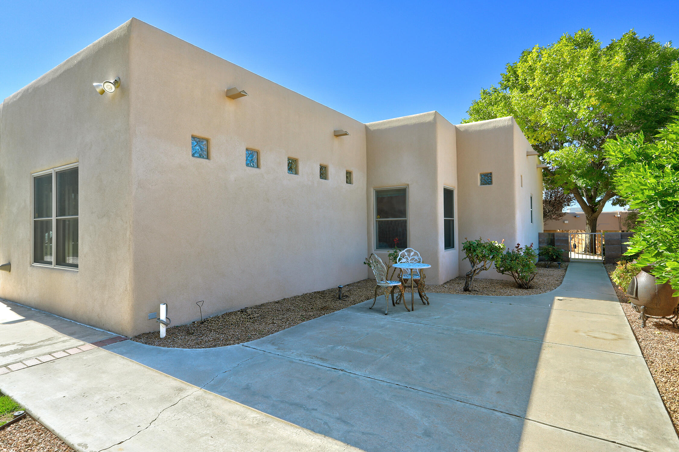 Photo 4 — 9175 Wilshire Avenue NE
