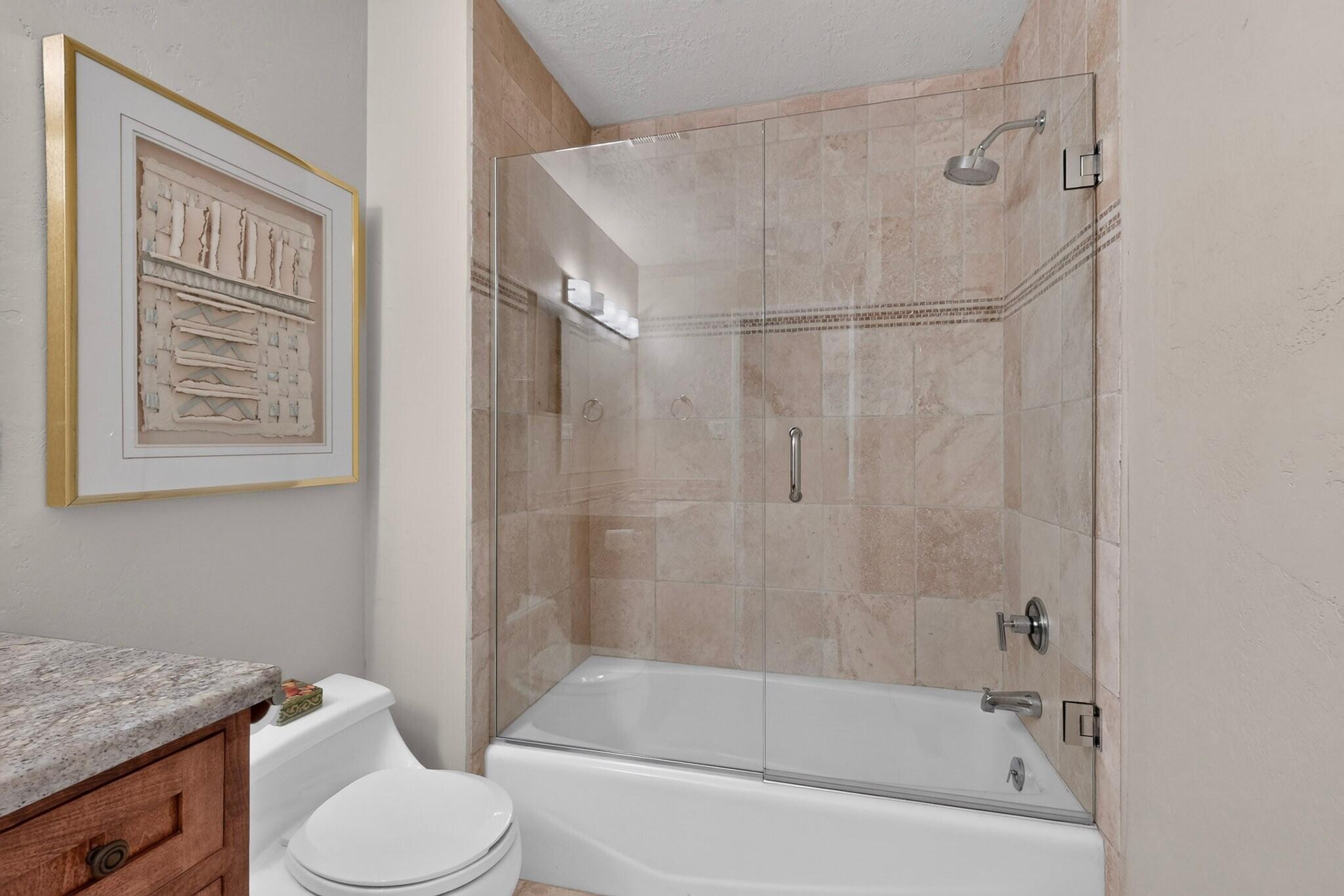 Photo 15 — 2925 Cutler Avenue NE