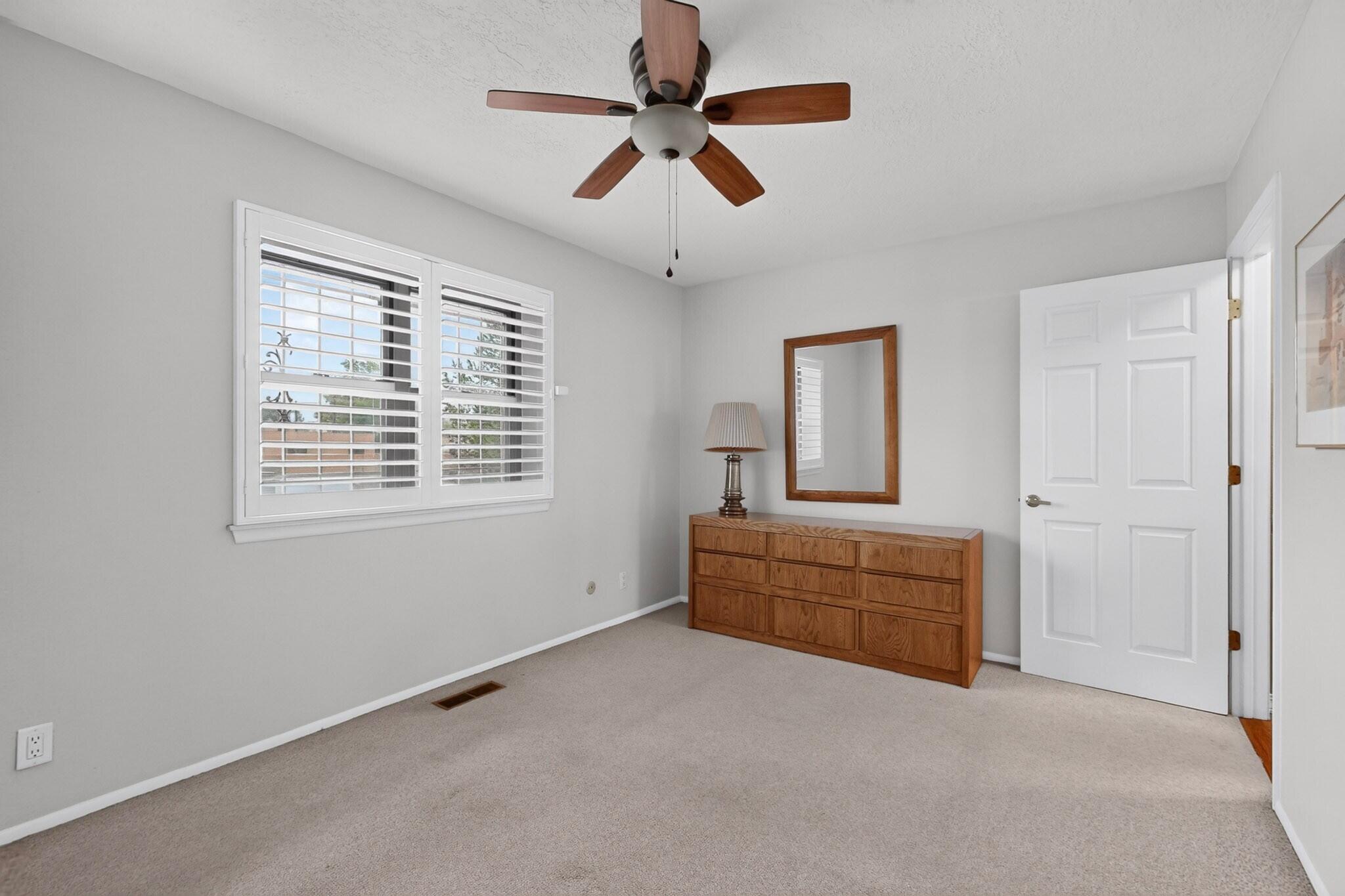 Photo 10 — 2925 Cutler Avenue NE