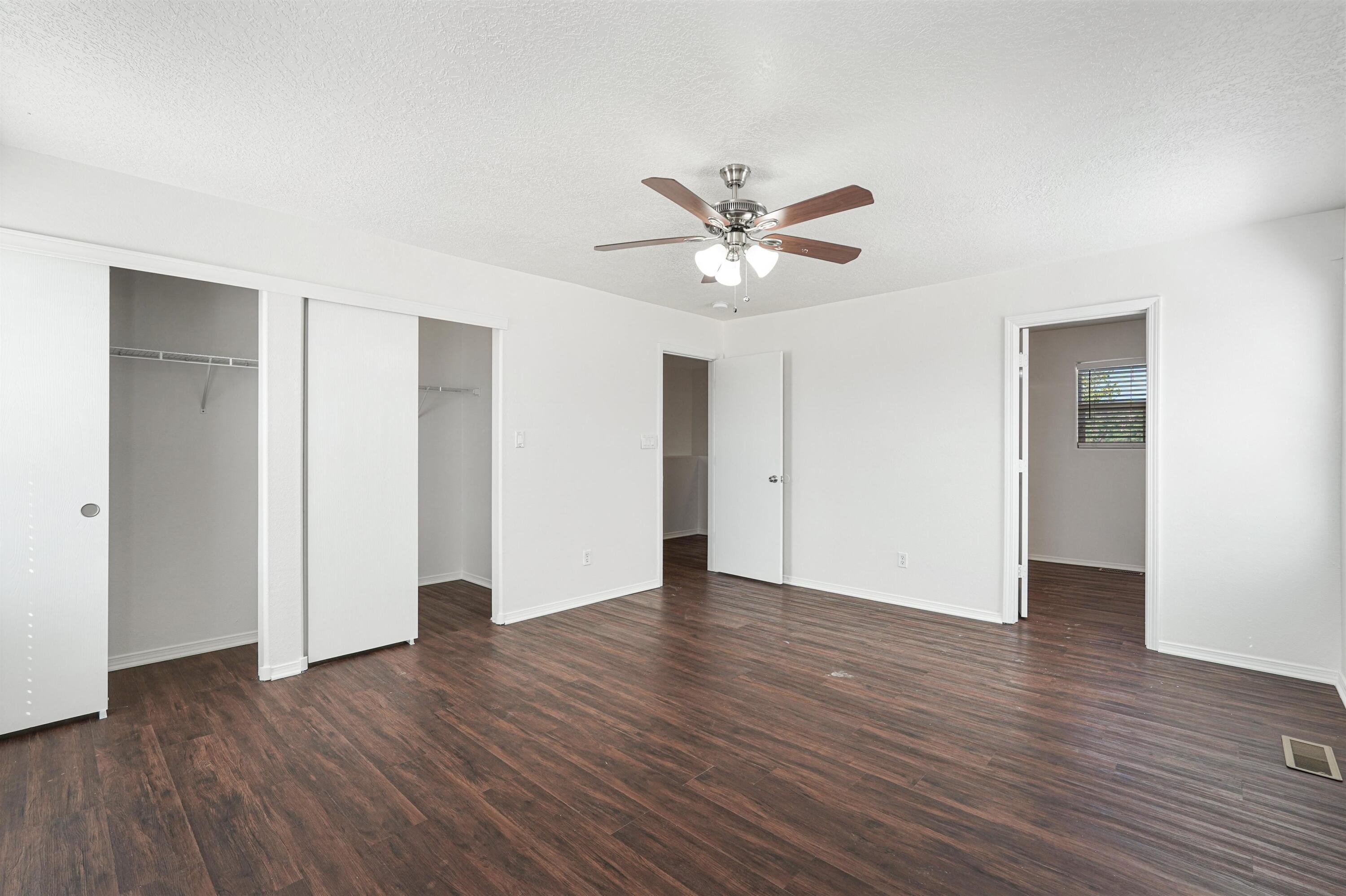 Photo 10 — 5205 Caprock Drive NE