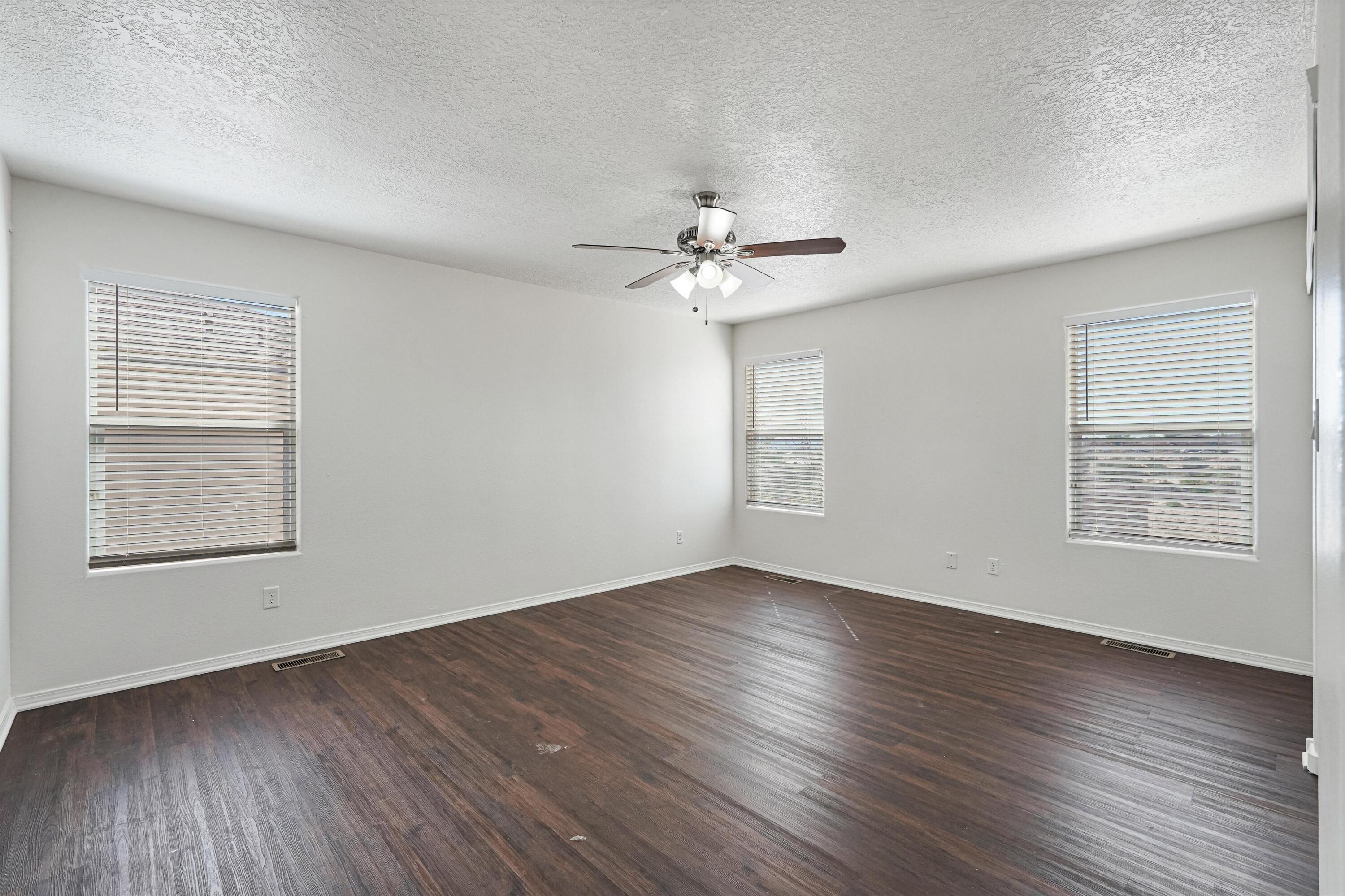 Photo 11 — 5205 Caprock Drive NE