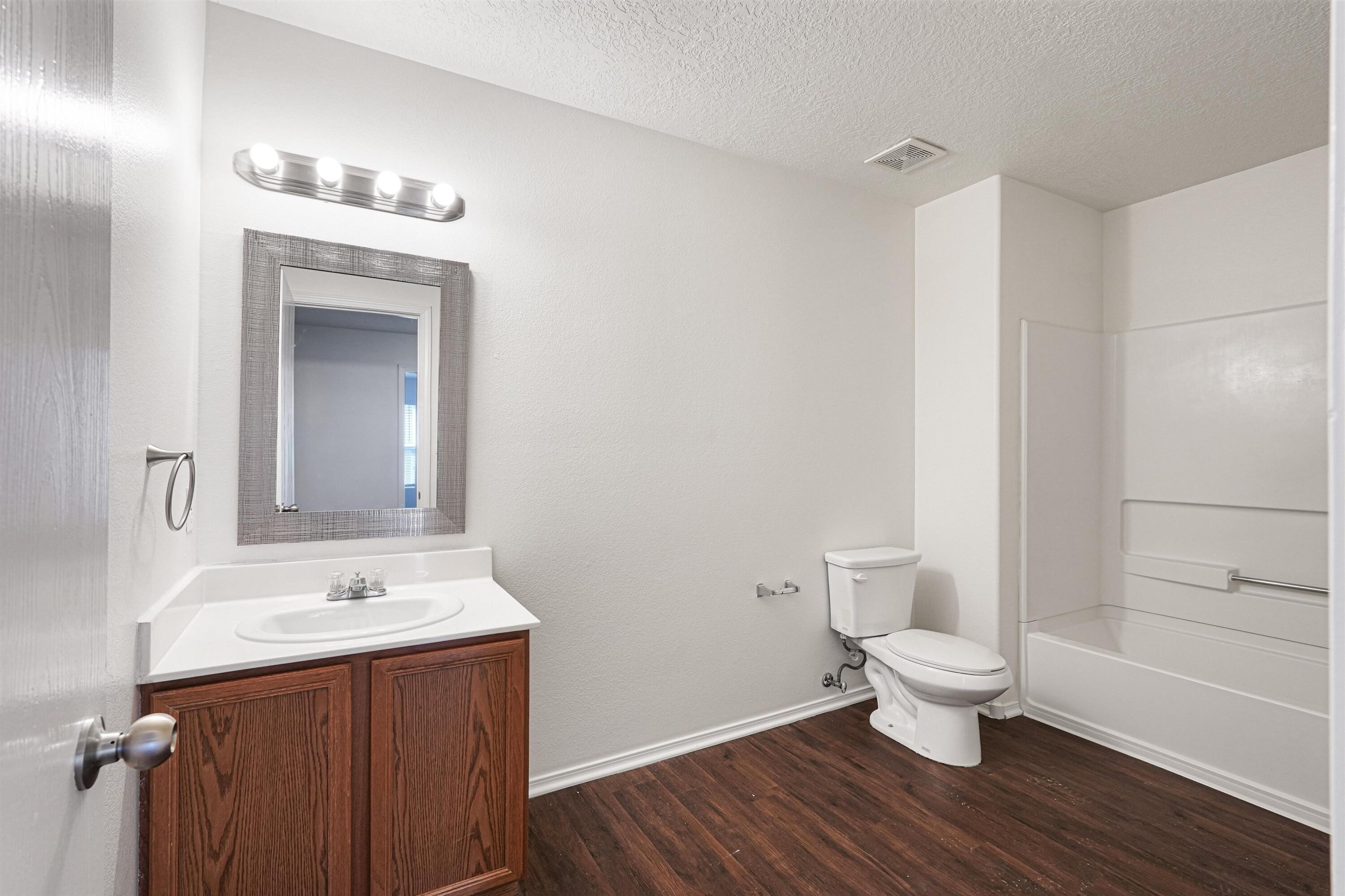 Photo 13 — 5205 Caprock Drive NE
